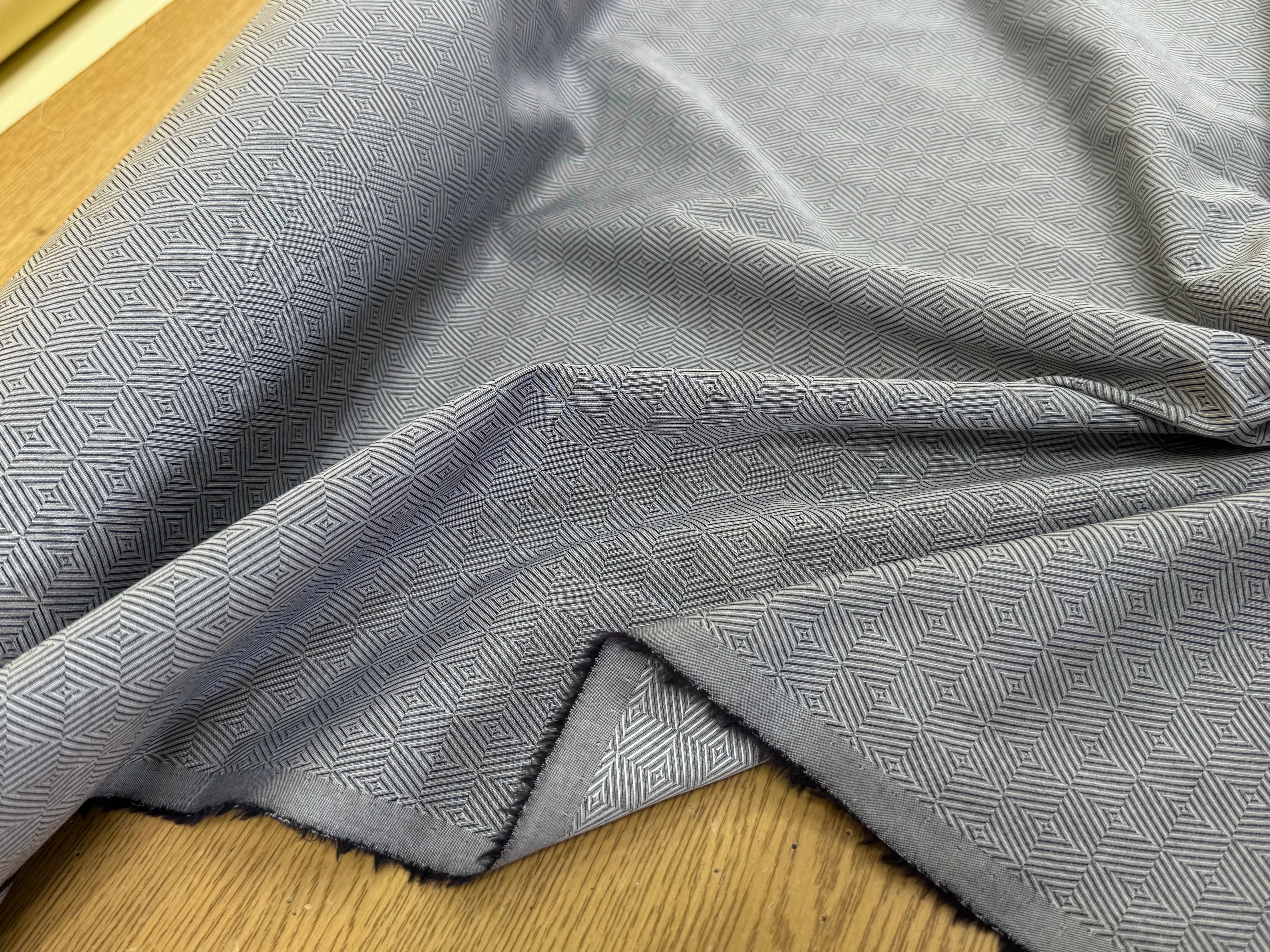 POPELINE DE COTON MOTIFS GÉOMETRIQUES GRIS - My Little Coupon