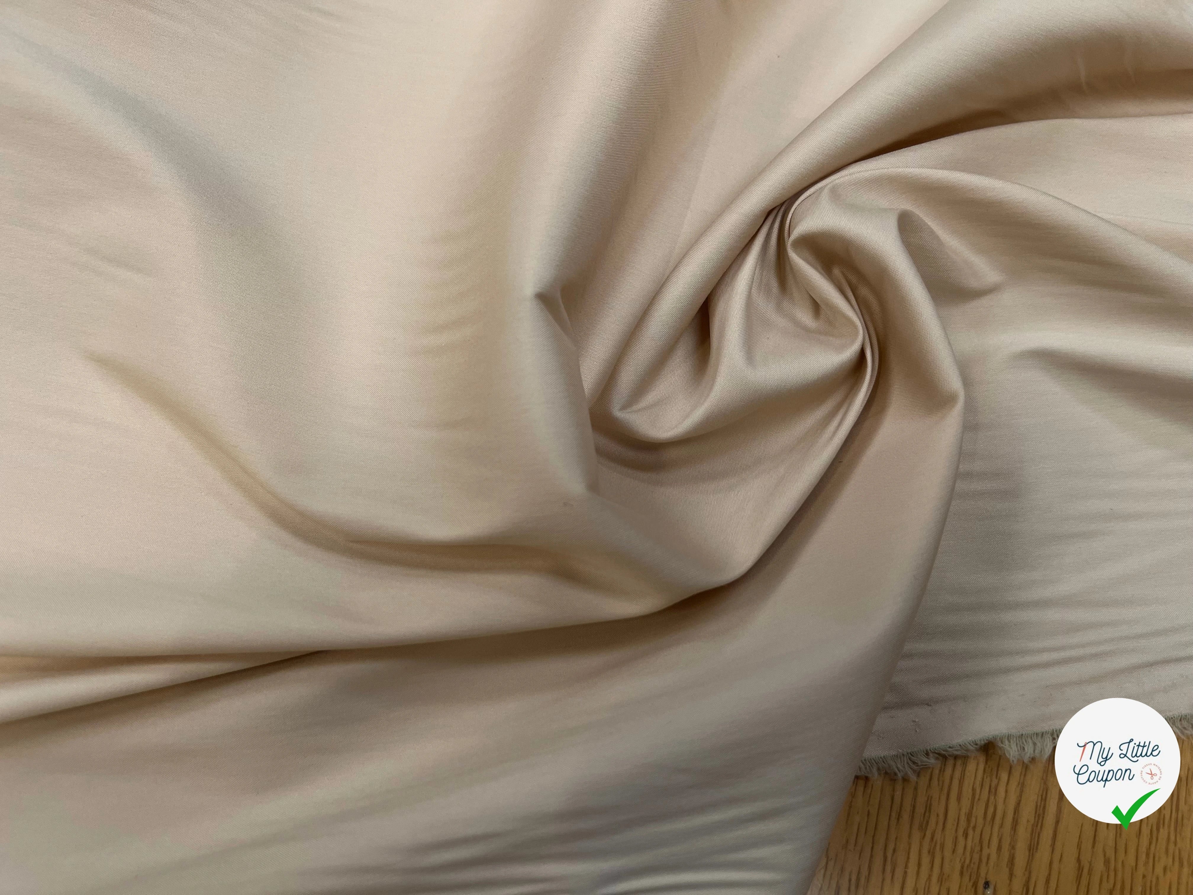 POPELINE DE COTON QUALITÉ COUTURE LEGÈREMENT SATINÉE LIGHT SAND - My Little Coupon