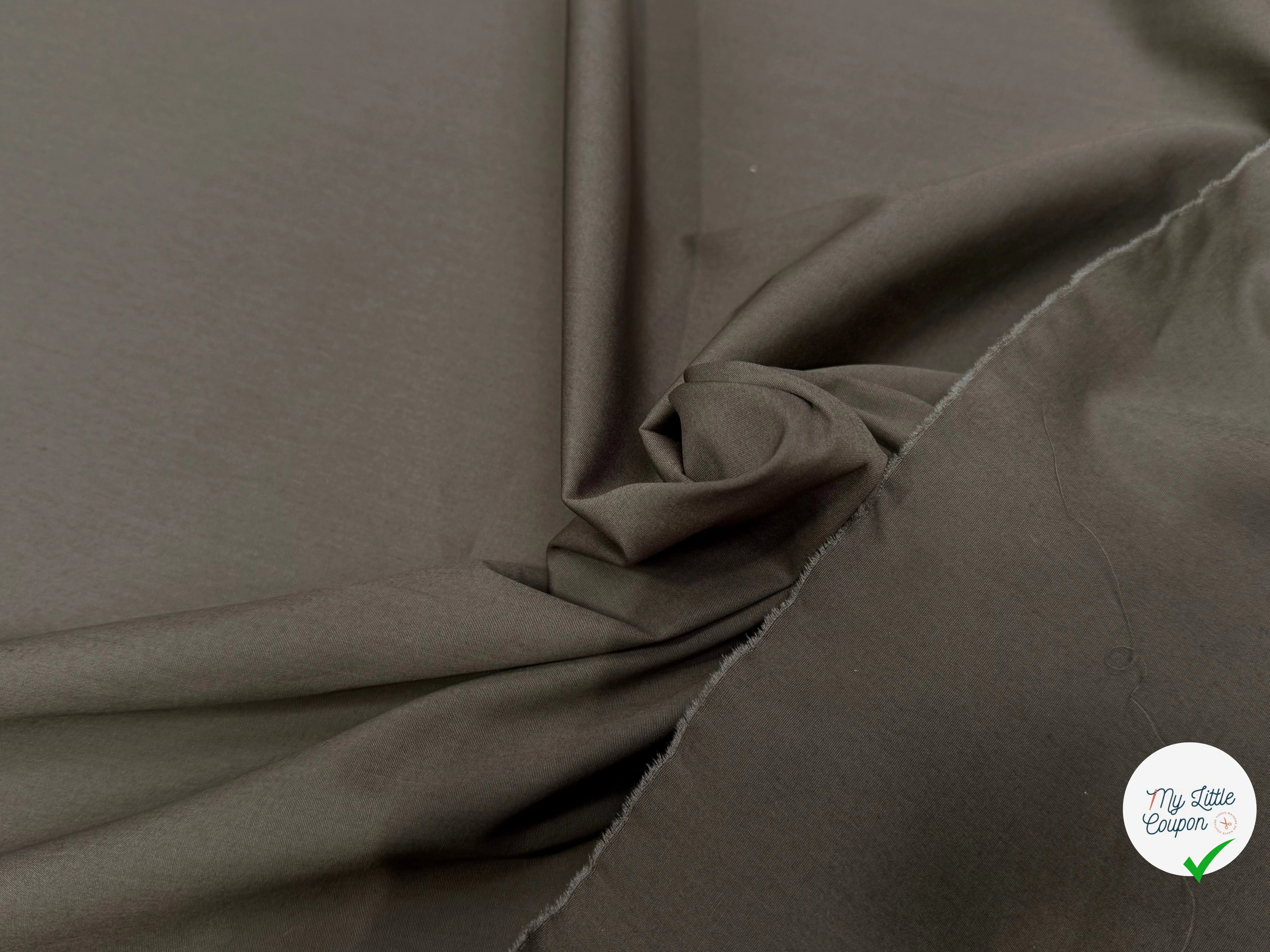 POPELINE DE COTON STRETCH SUBLIME GRIS KAKI ÉFFET CRAQUANT - My Little Coupon