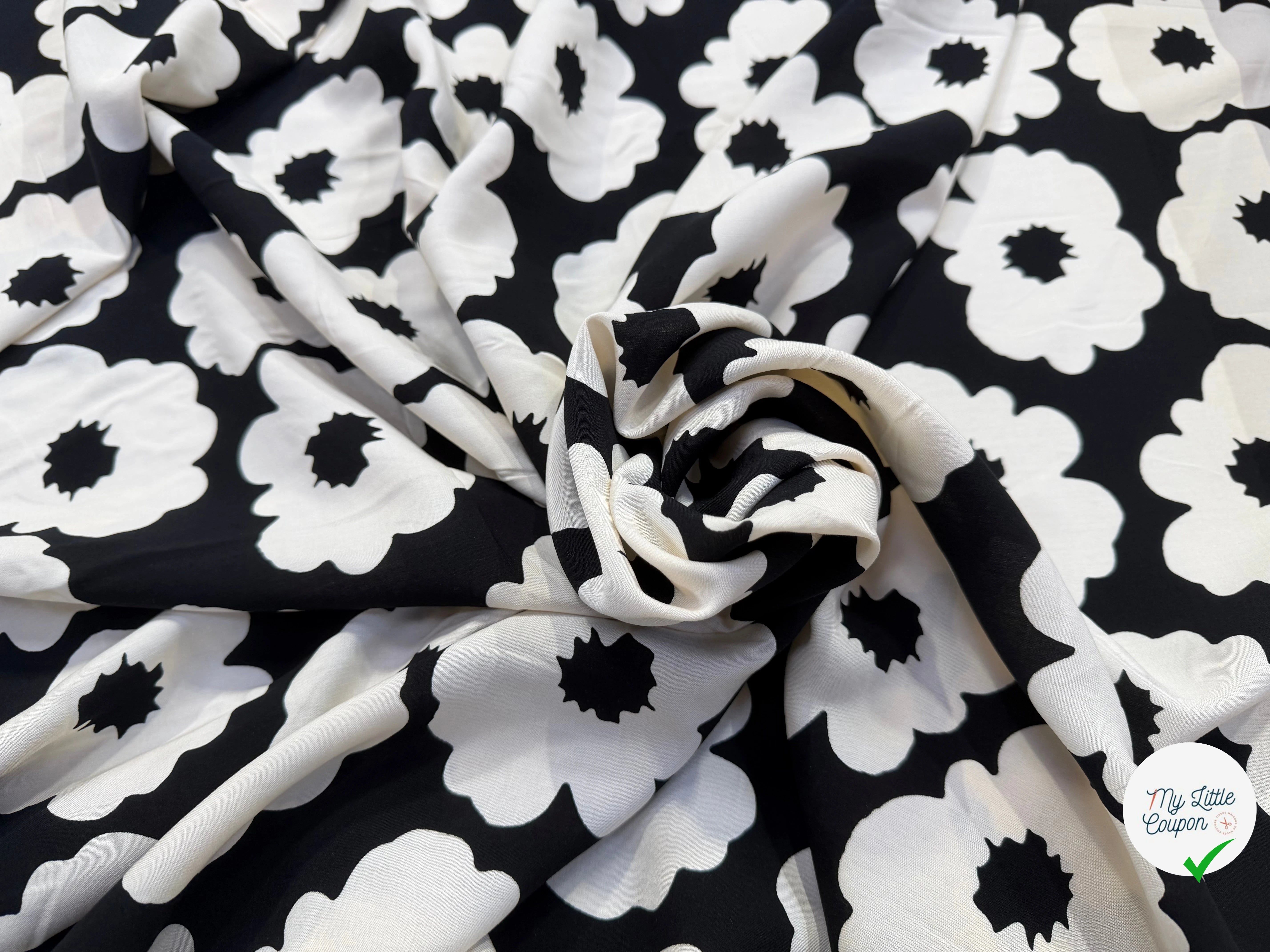 POPELINE DE VISCOSE 100%CV FLEURS IMPRIMÉ NOIR - My Little Coupon