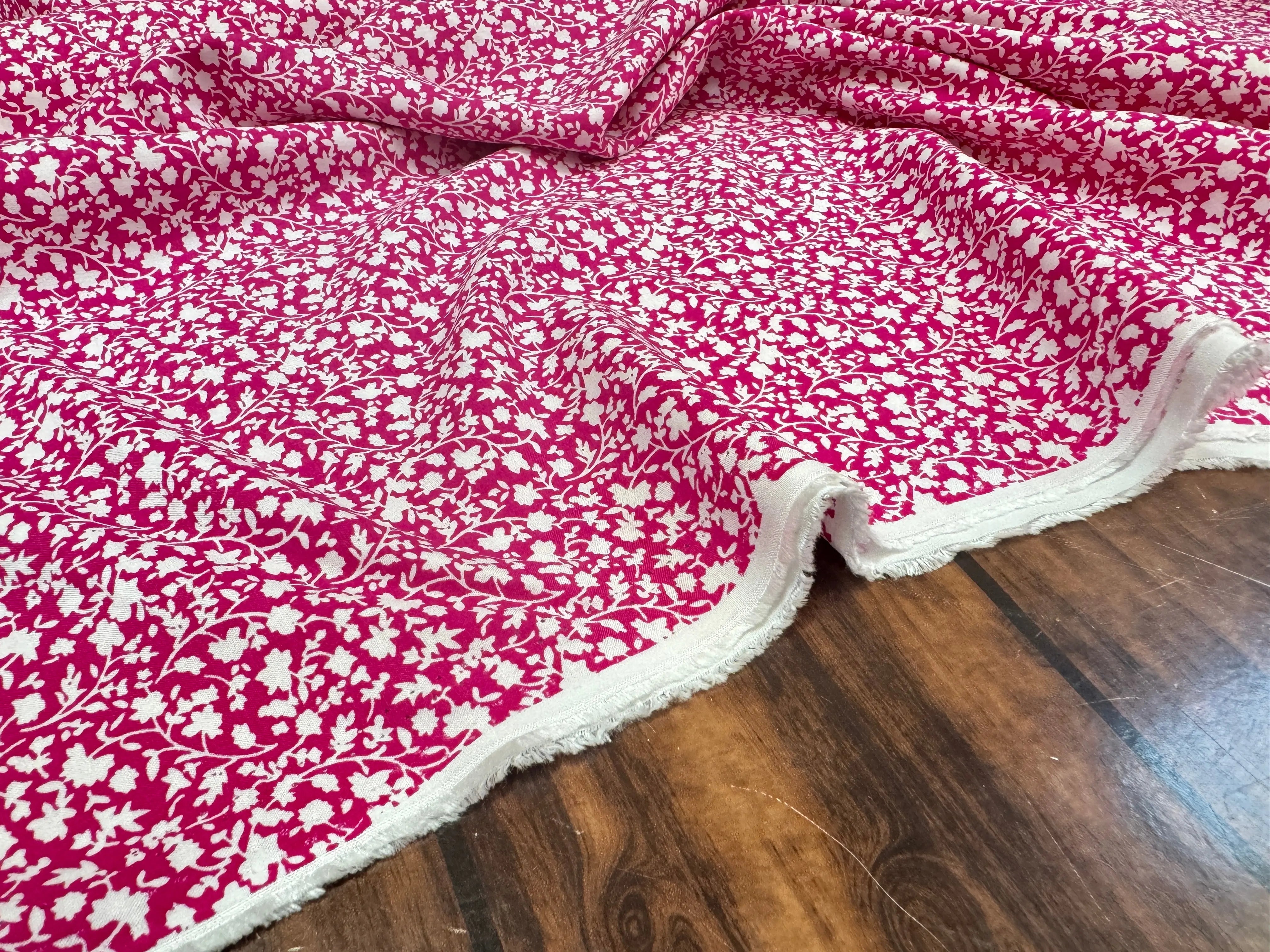 POPELINE DE VISCOSE TISSU IMPRIMÉ FLEURS FUCHSIA - My Little Coupon