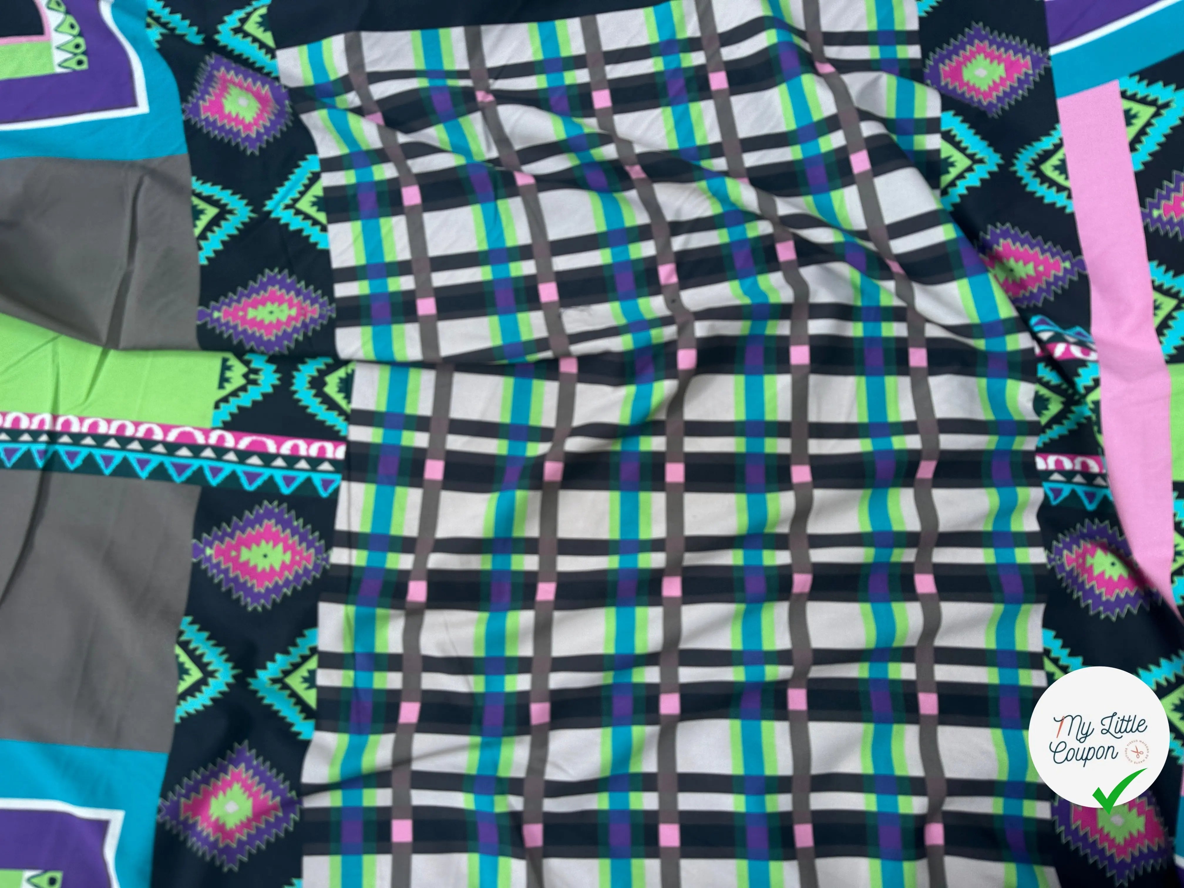 POPELINE IMPRIMÉE À GROS MOTIFS PERU ET TARTAN TENDANCE BEIGE - My Little Coupon