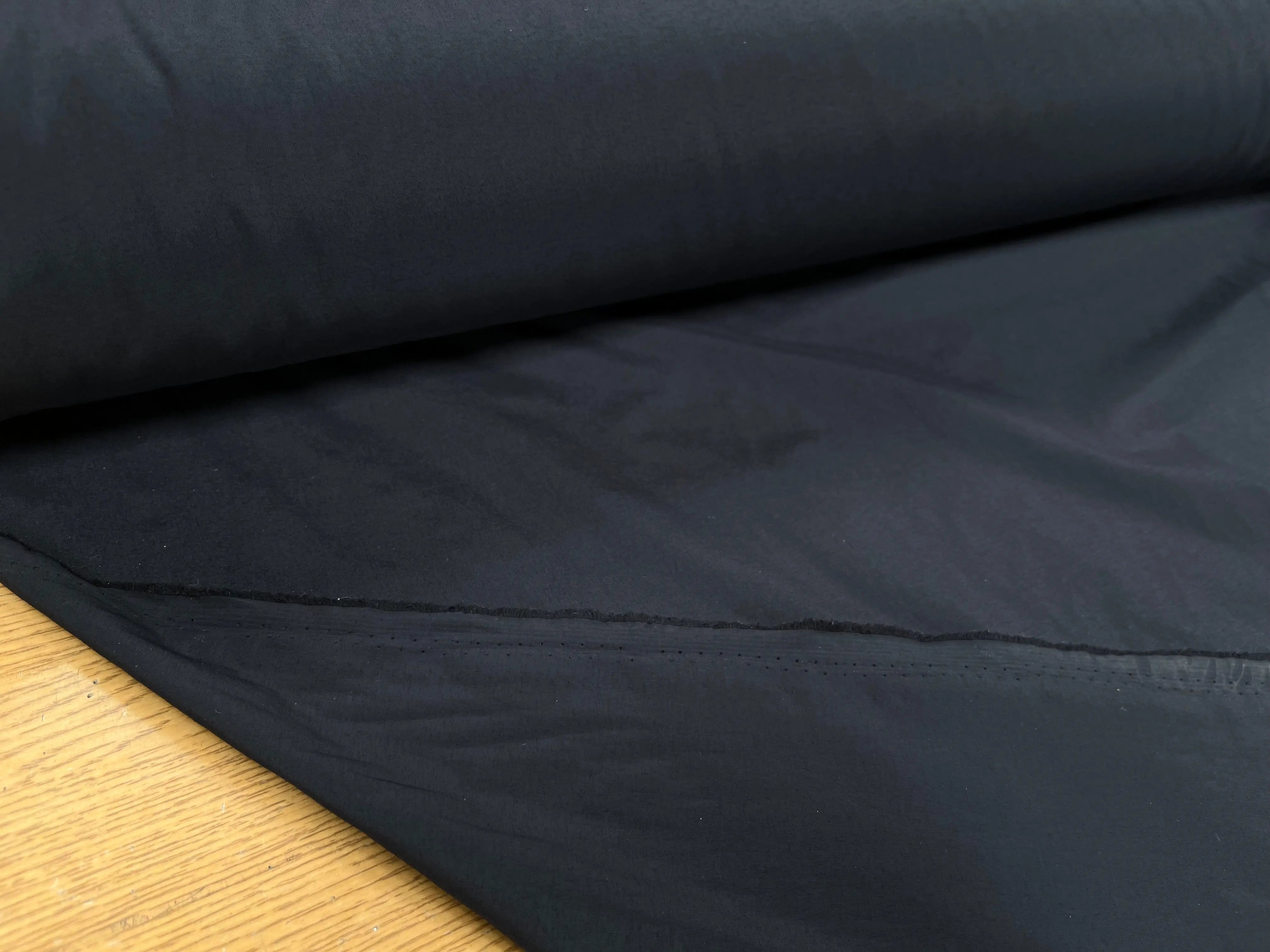 POPELINE UNIE NOIRE CRAQUANTE - My Little Coupon