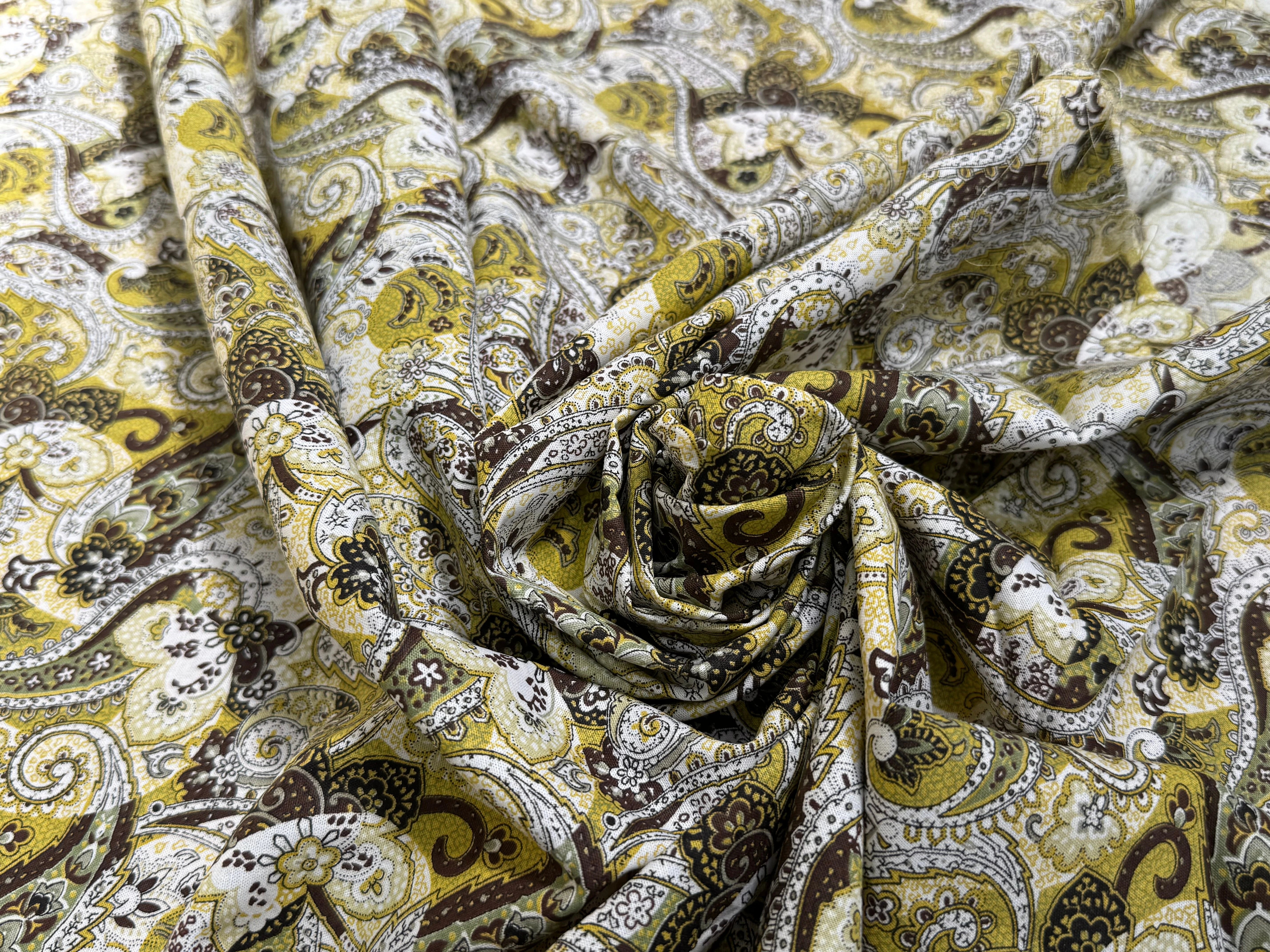 POPLEINE DE COTON VERT JAUNE PAISLEY - My Little Coupon