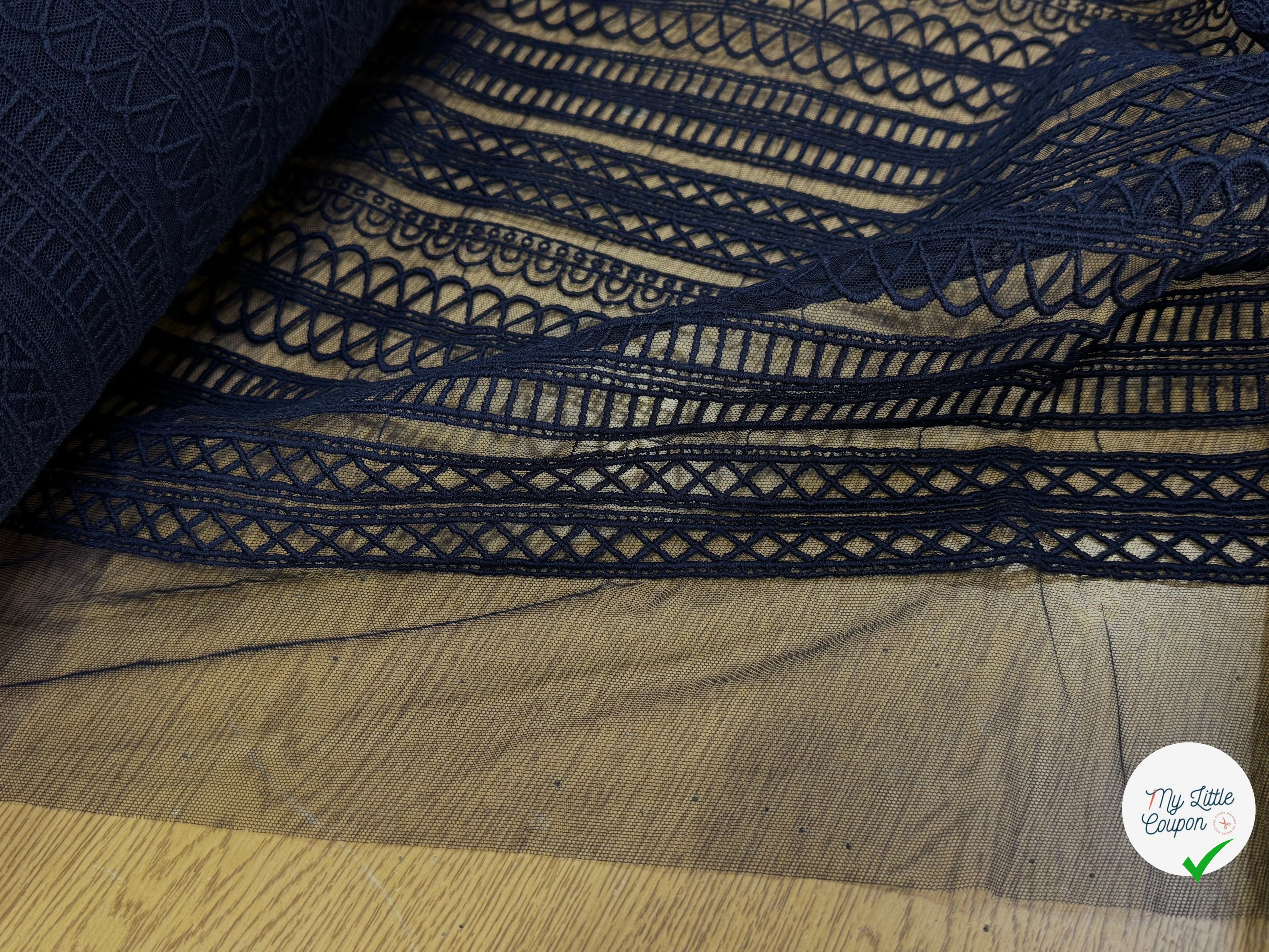 RÉSILLE BRODÉ SUBLIME BLEU MARRINE 70% COTON - My Little Coupon