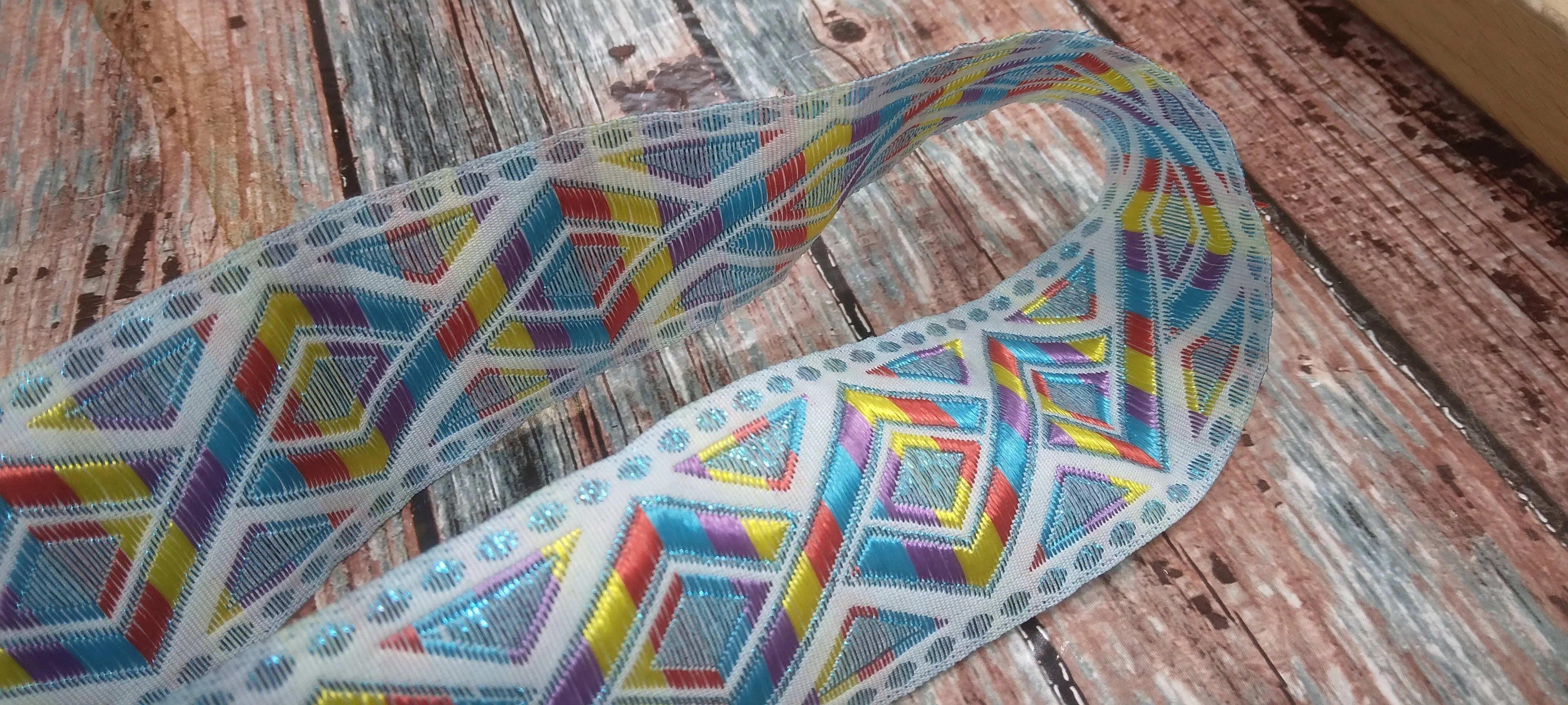 RUBAN MOTIF GEOMÉTRIQUE MULTICOLOR CLAIRE - My Little Coupon
