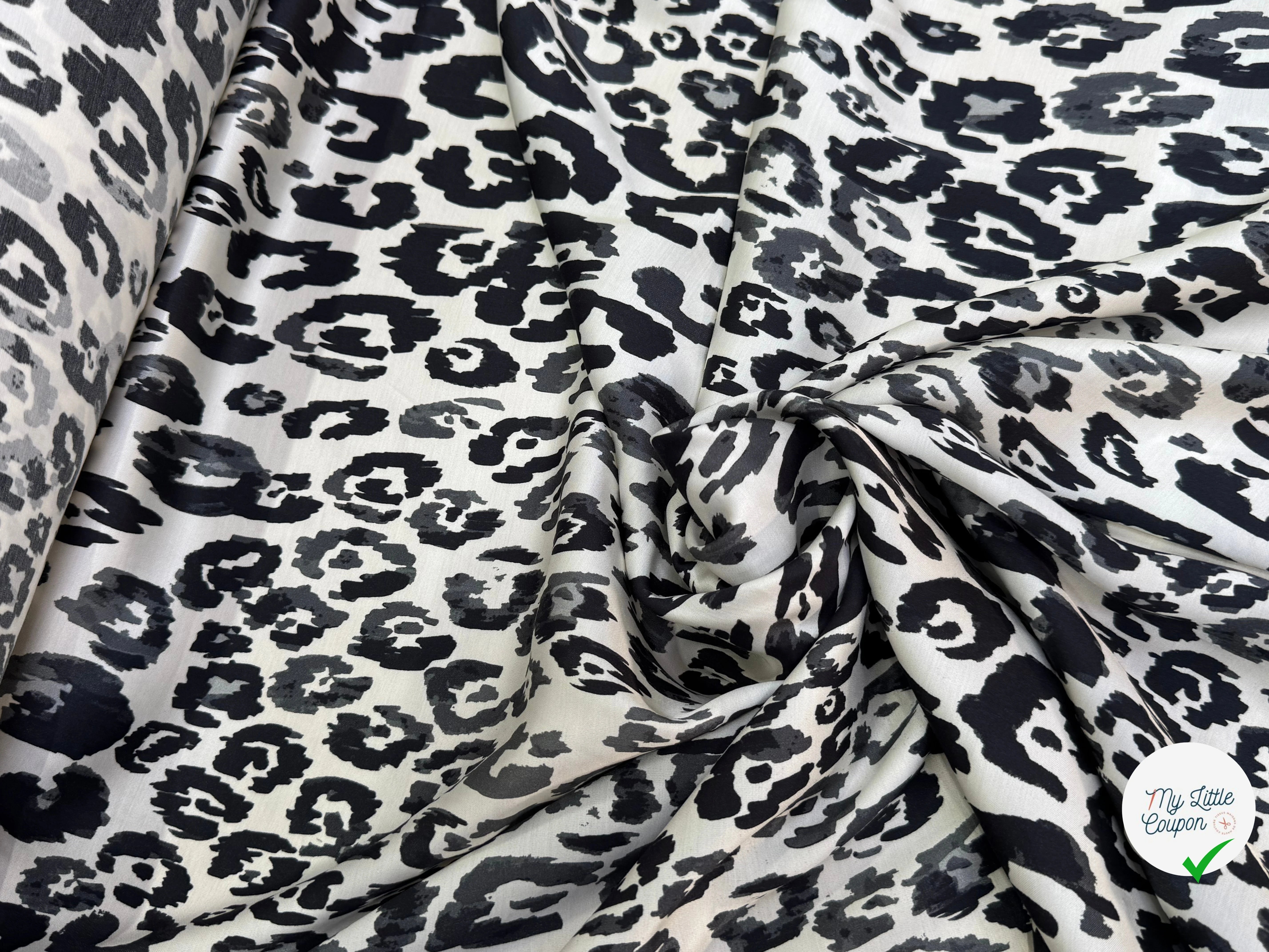 SATIN 100% VISCOSE SUPER FLUIDE ET DOUCE FOND ÉCRU LÉOPARD NOIR - My Little Coupon