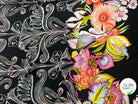 SATIN DE COTON SOIE FIN À DESSINS FLEURIS FOND NOIR MLC INTERN