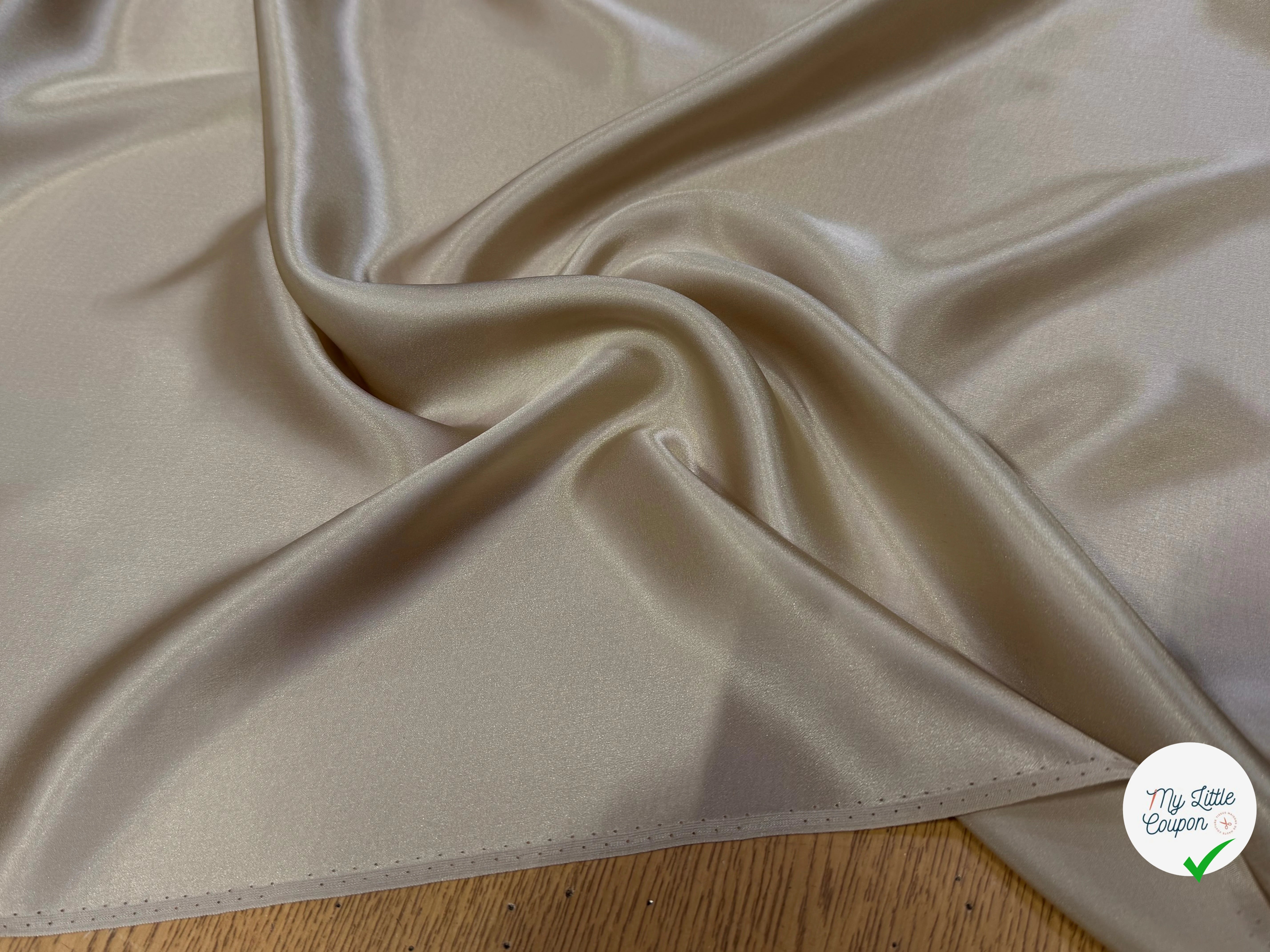 SATIN DE SOIE FLUIDE BEIGE OR 110CM - My Little Coupon