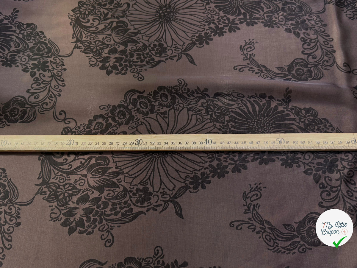 SATIN DE SOIE FLUIDE SMOKY BROWN IMPRIMÉ BASE DE FLEURS - My Little Coupon