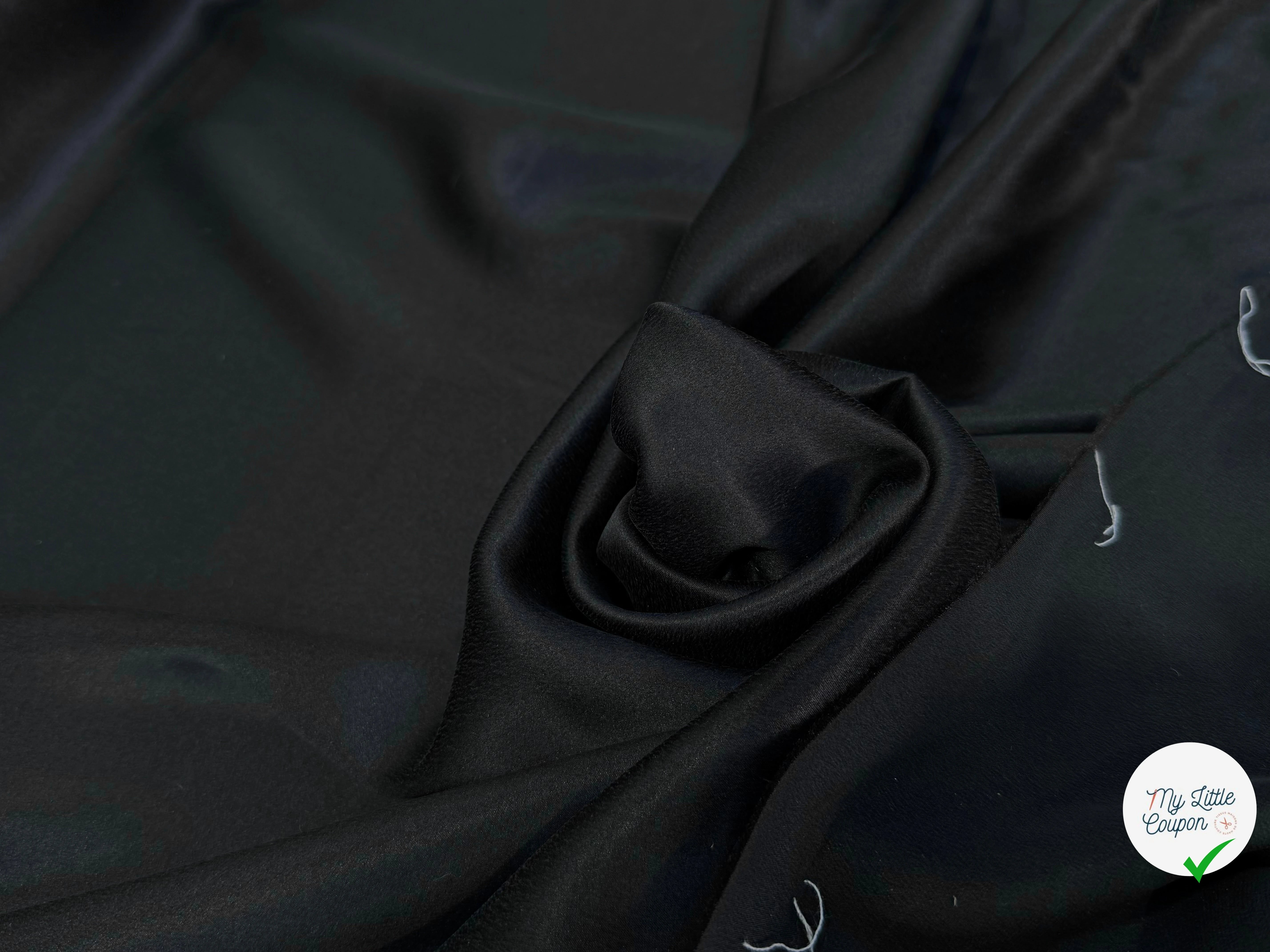 SATIN DE SOIE FLUIDE VELOUTÉ DOUX NOIR SUPER CHIC - My Little Coupon