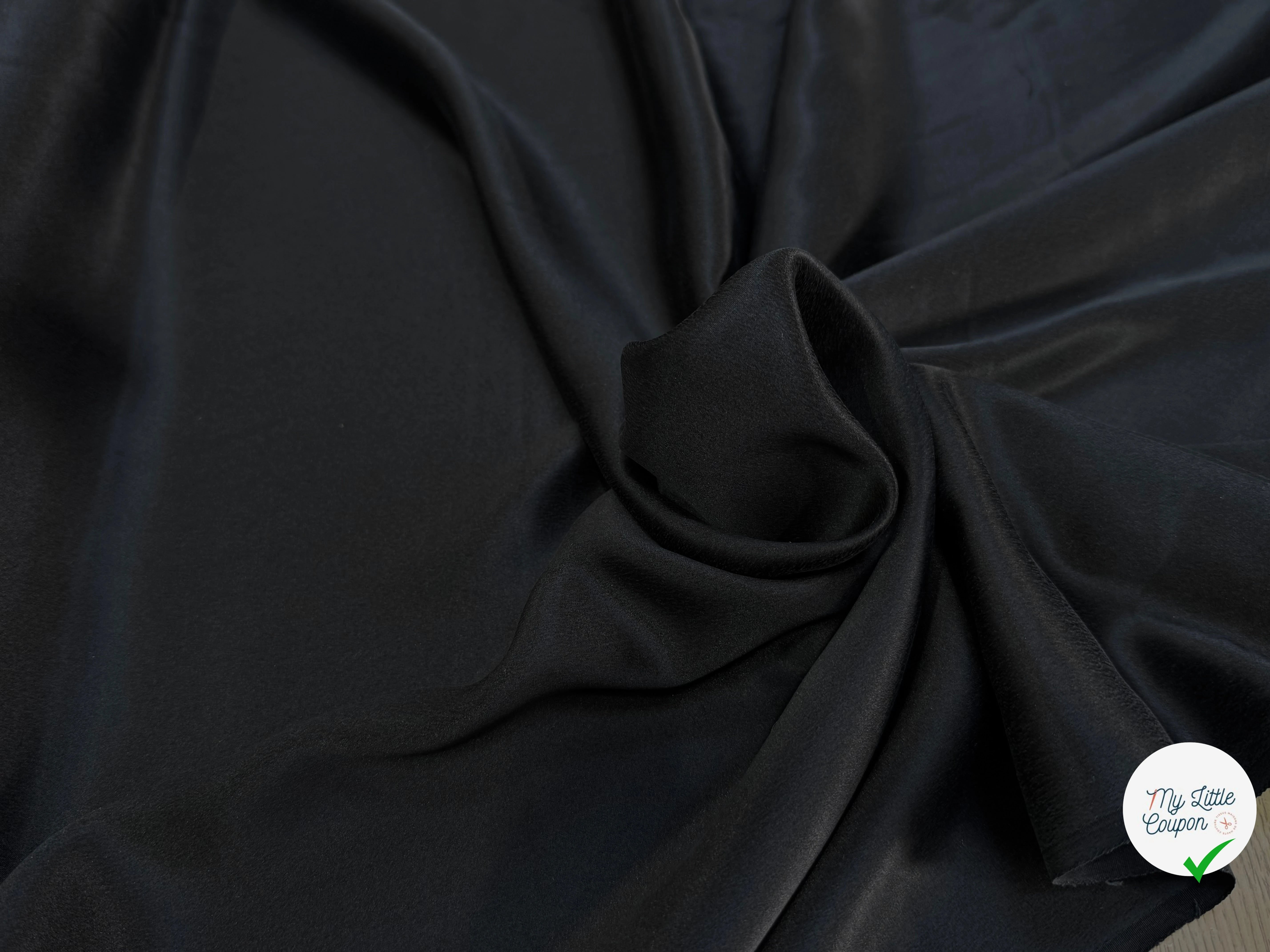 SATIN DE SOIE FLUIDE VELOUTÉ DOUX NOIR SUPER CHIC - My Little Coupon