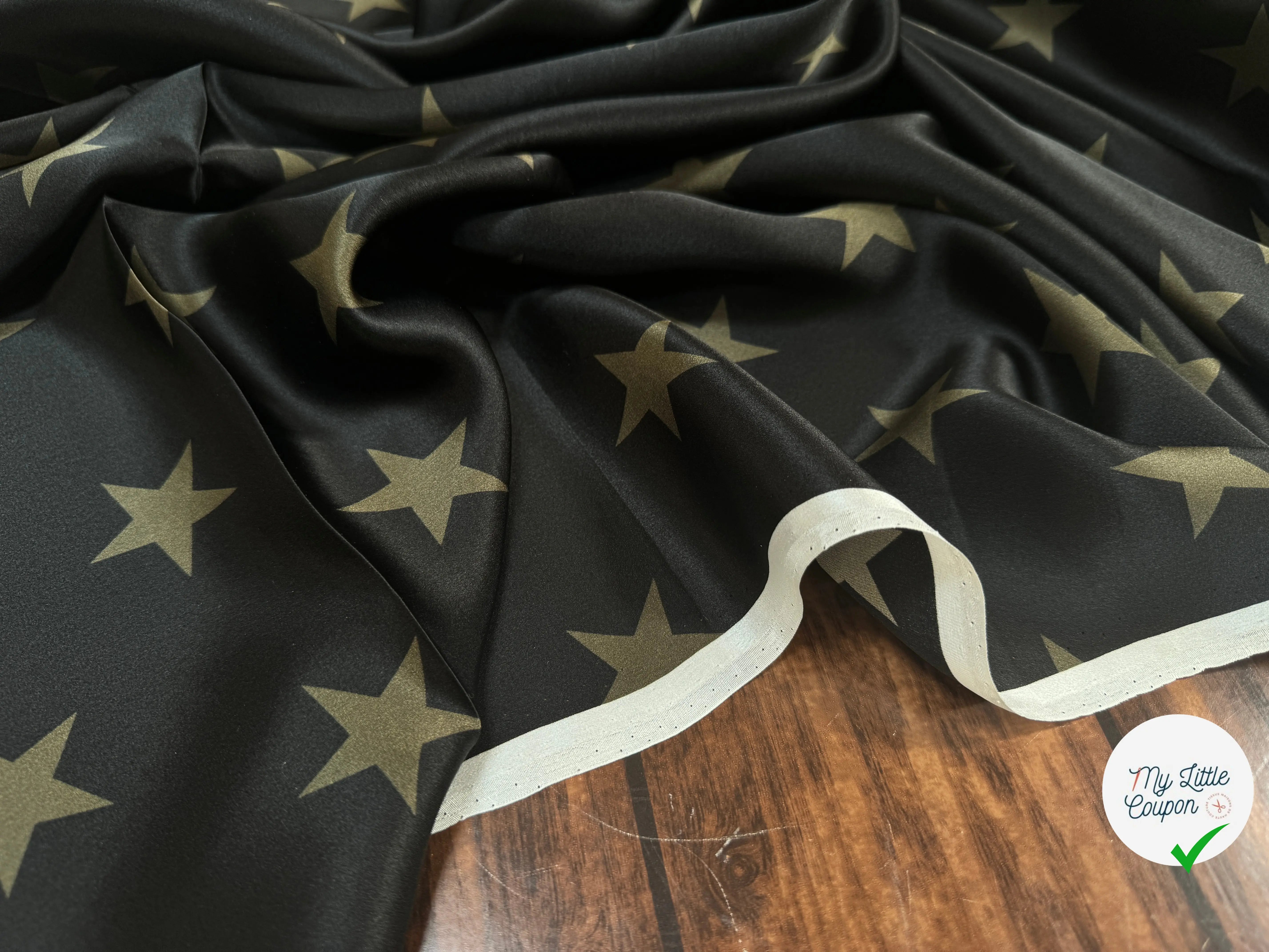 SATIN DE SOIE PRINT ÉTOILÉ KAKI FOND NOIR - My Little Coupon