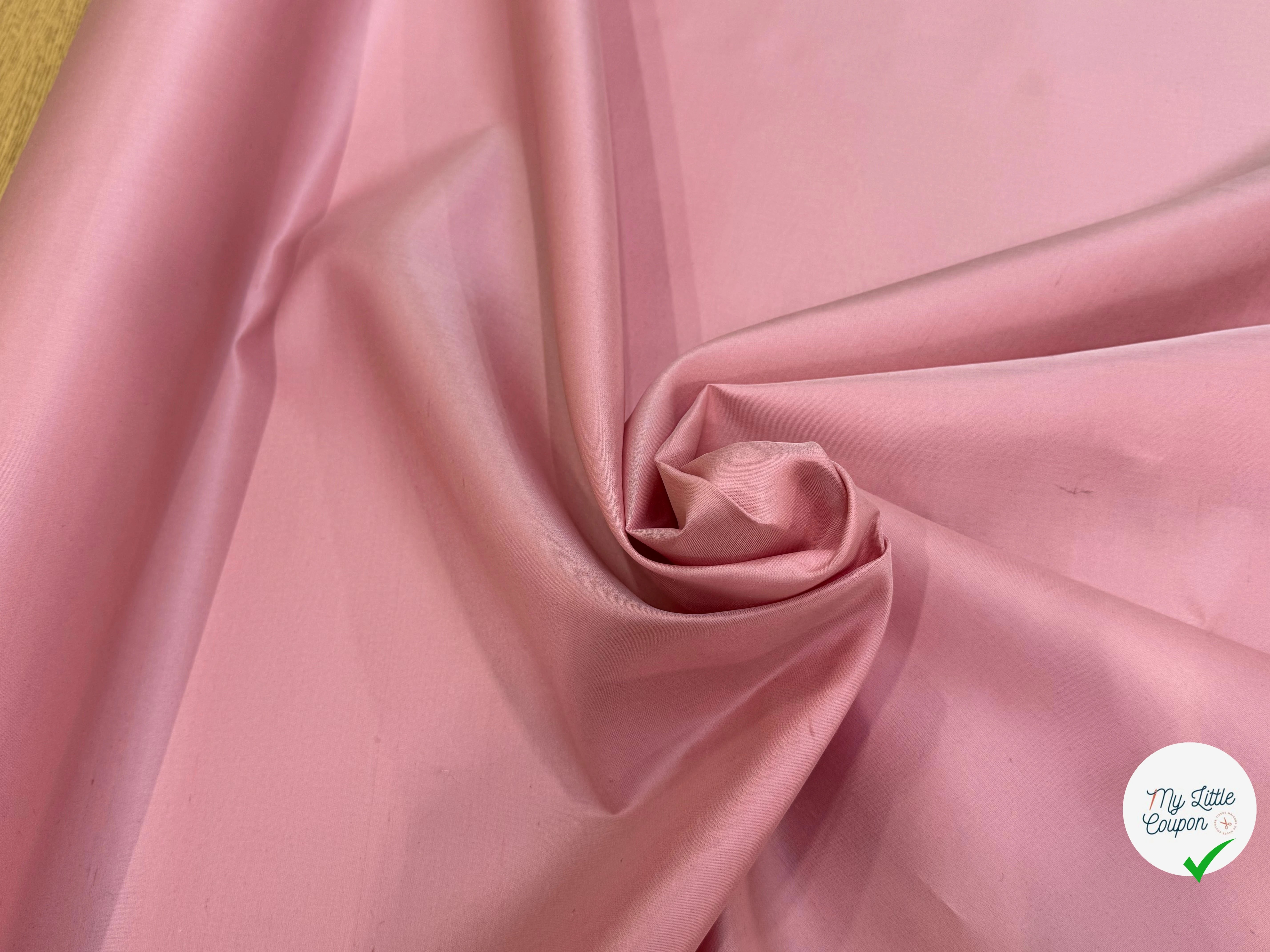 SATIN DE SOIE TYPE DUCHESSE TEXTURÉ BELLE TENUE ROSE CORAIL - My Little Coupon