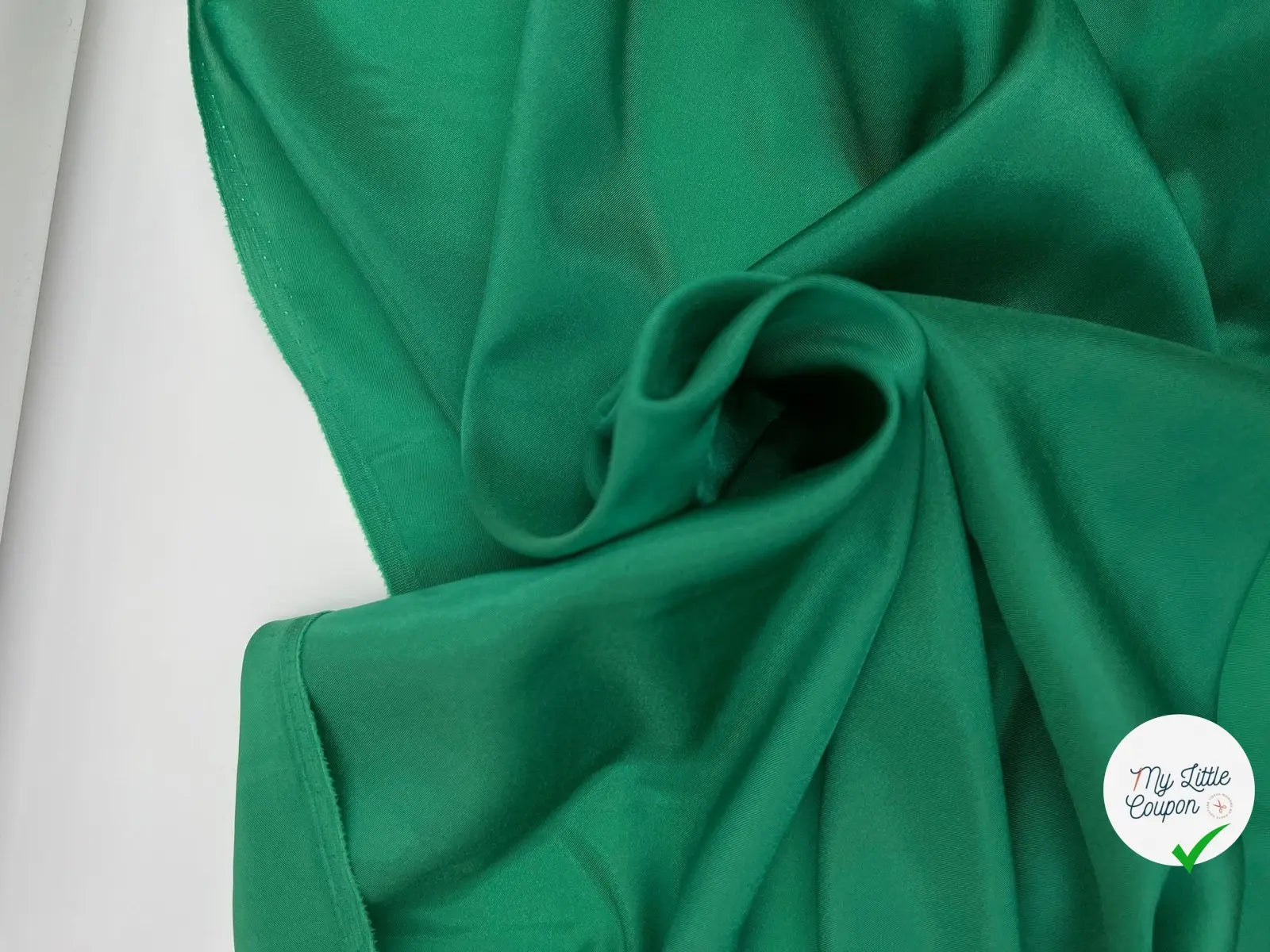 SATIN EMERAUDE STRETCH - coupon de tissu de 3 mètres - My Little Coupon - tissu - coudre