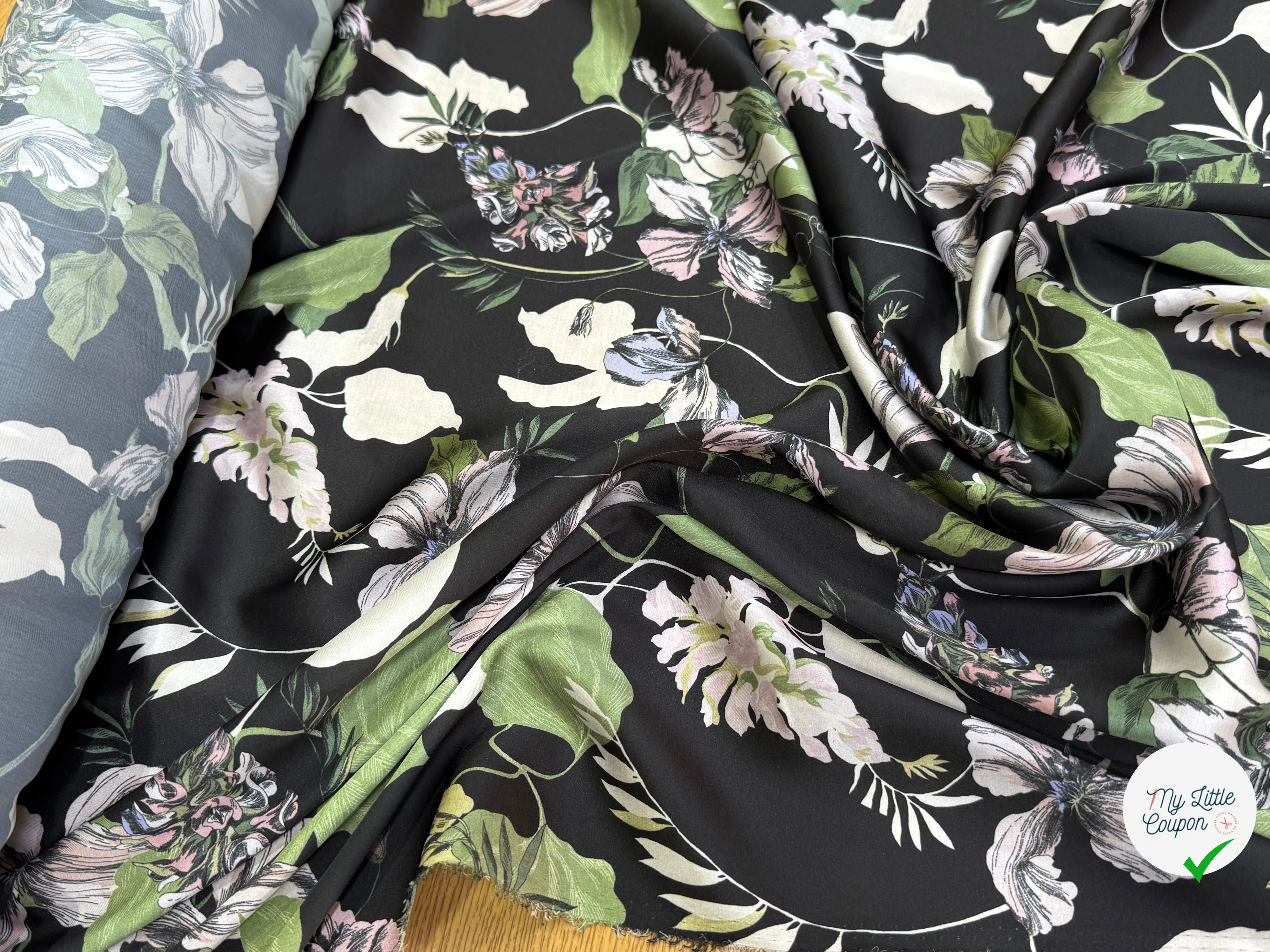 SATIN FLUIDE FOND NOIR SAVANE VERTE MULTICO CHIC - My Little Coupon