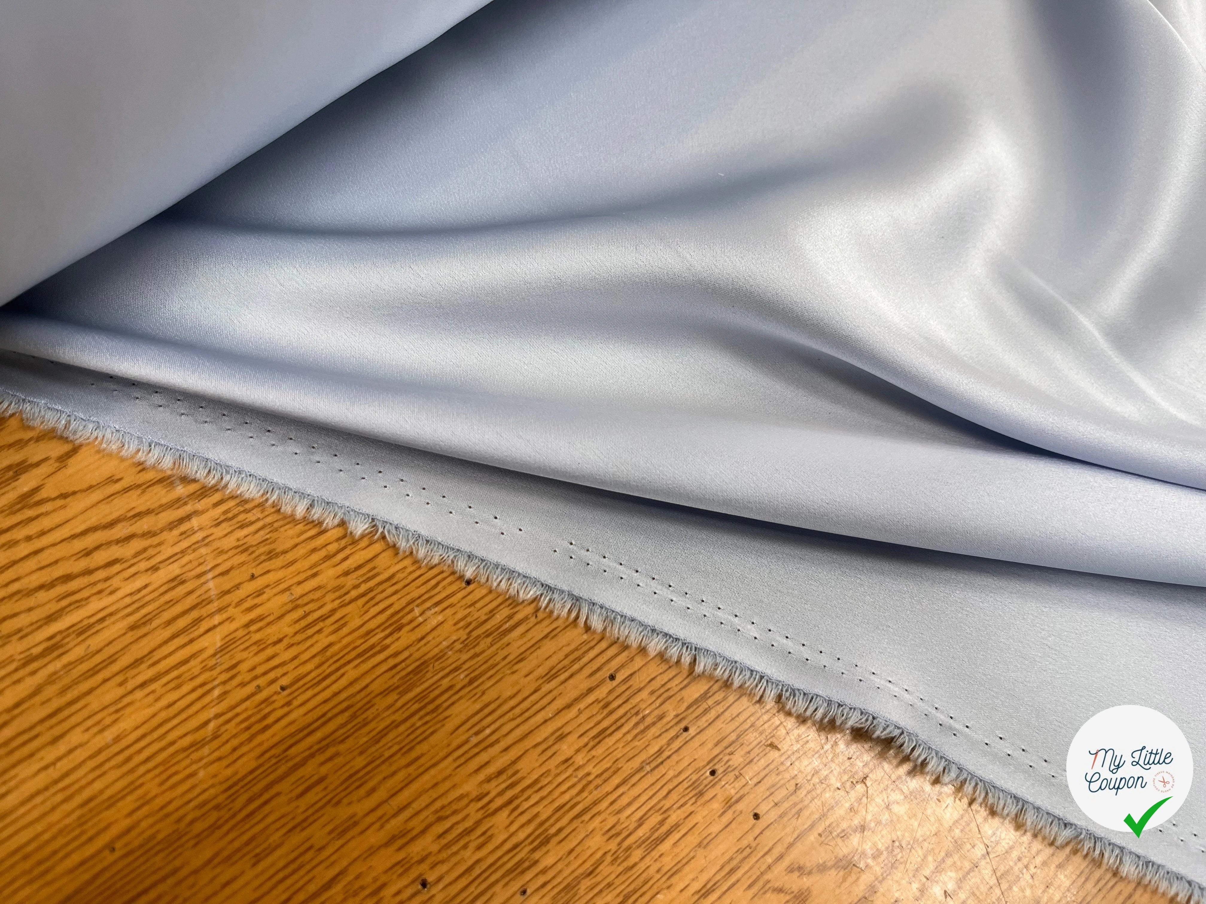 SATIN FROID ET FLUIDE POLYESTER 135CM ETHER - My Little Coupon