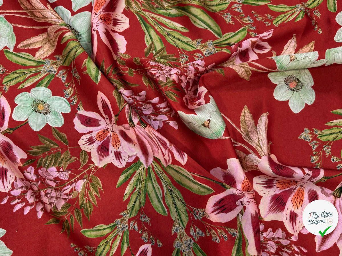 SATIN GARDEN ROUGE GROSSES FLEURS ROSES ET FEUILLAGE VERT - My Little Coupon