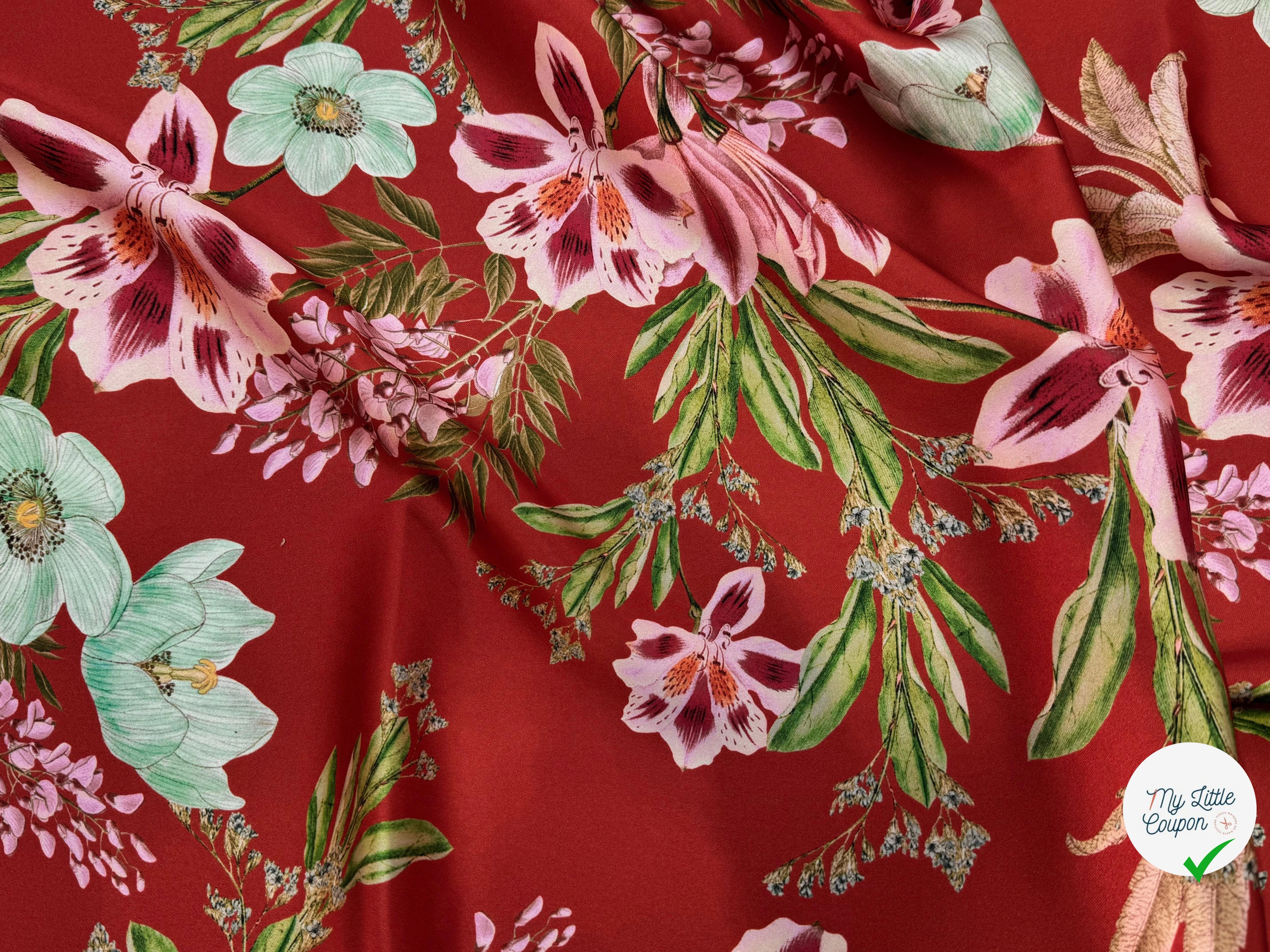 SATIN GARDEN ROUGE GROSSES FLEURS ROSES ET FEUILLAGE VERT - My Little Coupon
