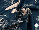 SATIN IMPRIMÉ MOTIF ABSTRAIT FOND BLEU POLYESTER 150CM - My Little Coupon