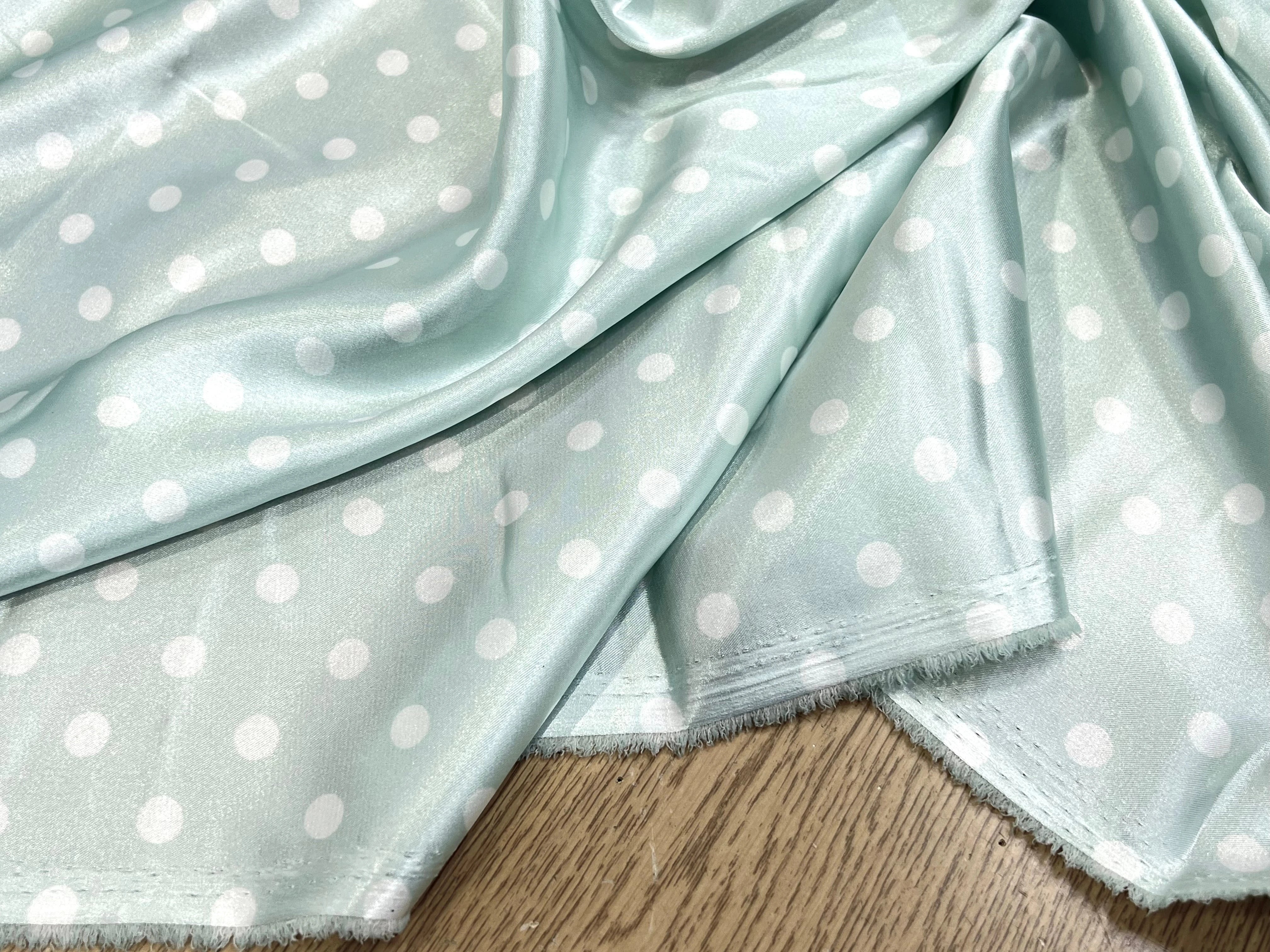 SATIN IMPRIMÉ POIS BLEU CIEL - My Little Coupon