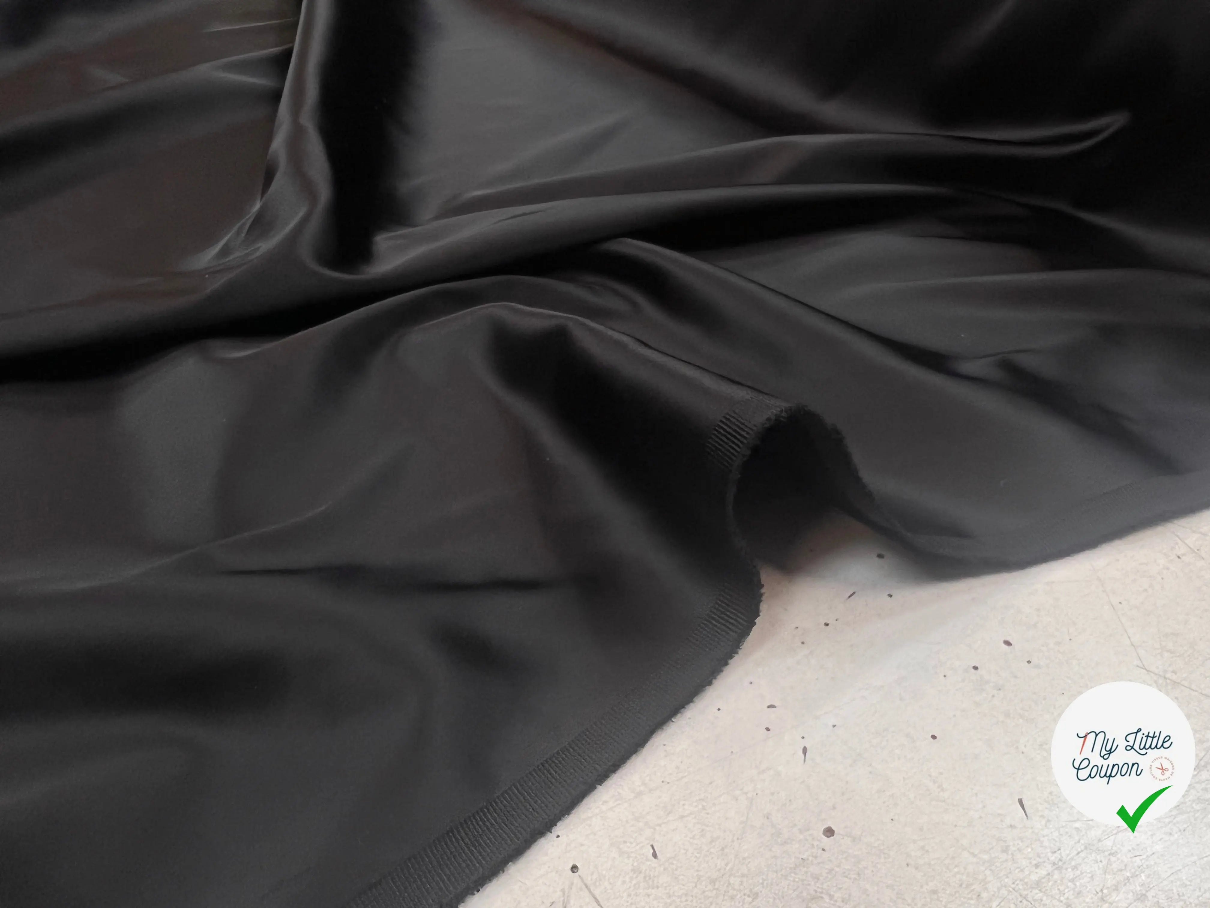 SATIN RICHE FAÇON DUCHESSE NOIR PROFOND MLC INTERN