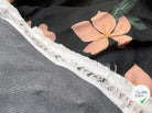 SATIN VISCOSE FINEMENT SERGÉ FLEURS BLUSH SUR FOND NOIR - My Little Coupon - tissu - coudre
