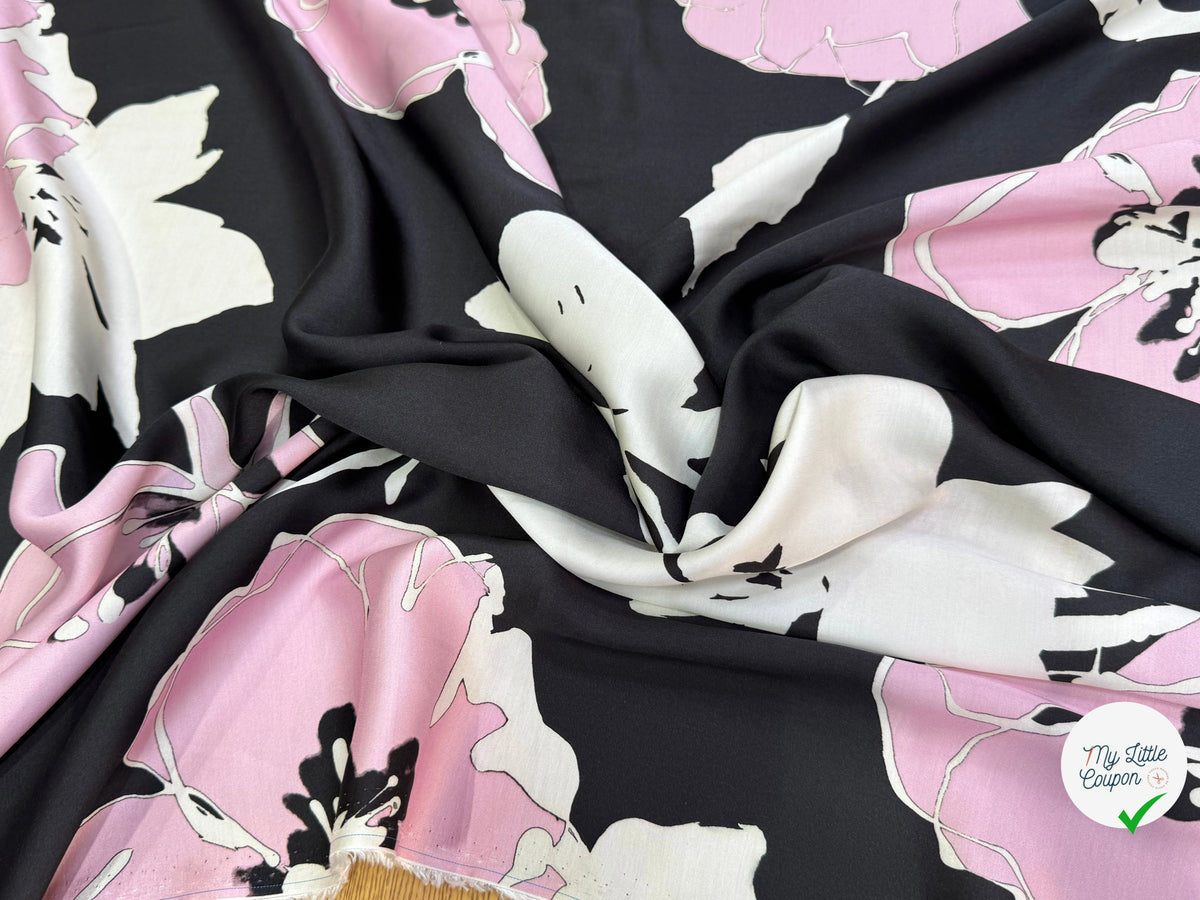 SATIN VISCOSE FLUIDE ET DOUCE FOND NOIR CHIC GROSSES FLEURS - My Little Coupon