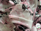 SEQUIN SUR IMPRESSION FLEURS FONDUES ROSE BLANC ET NOIR - My Little Coupon - tissu - coudre