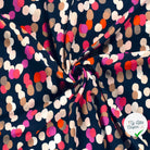 SERGÉ DE VISCOSE TISSU DÉLAVÉ POIS BLEU MARINE - My Little Coupon