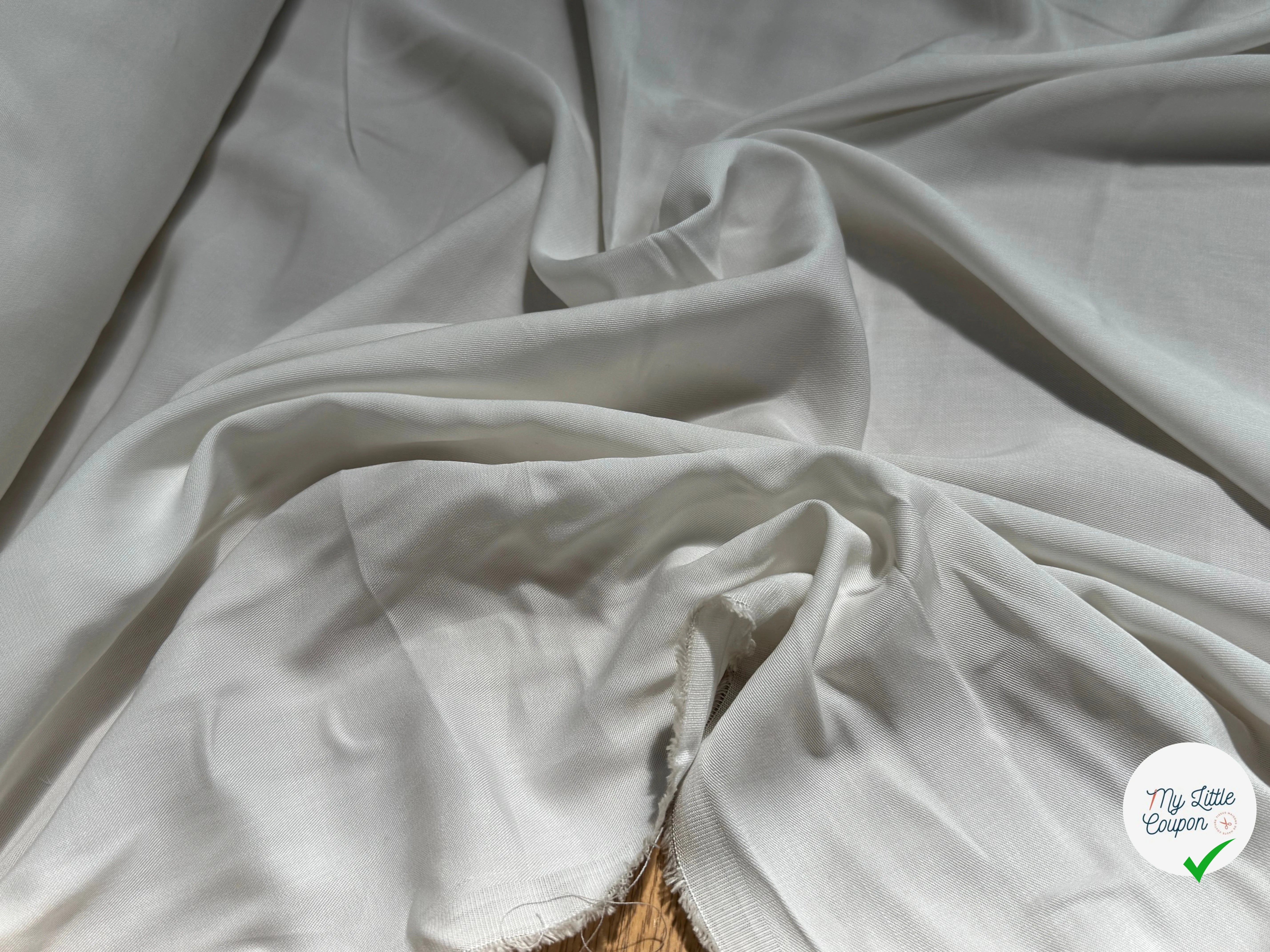 SERGÉ VISCOSE BEAU TOMBÉ BLANC CASSÉ - My Little Coupon
