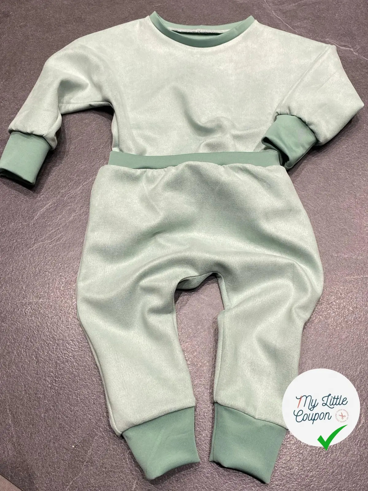 SUEDINE EFFET DAIM DENSE VERT AMANDE 11%EA - My Little Coupon