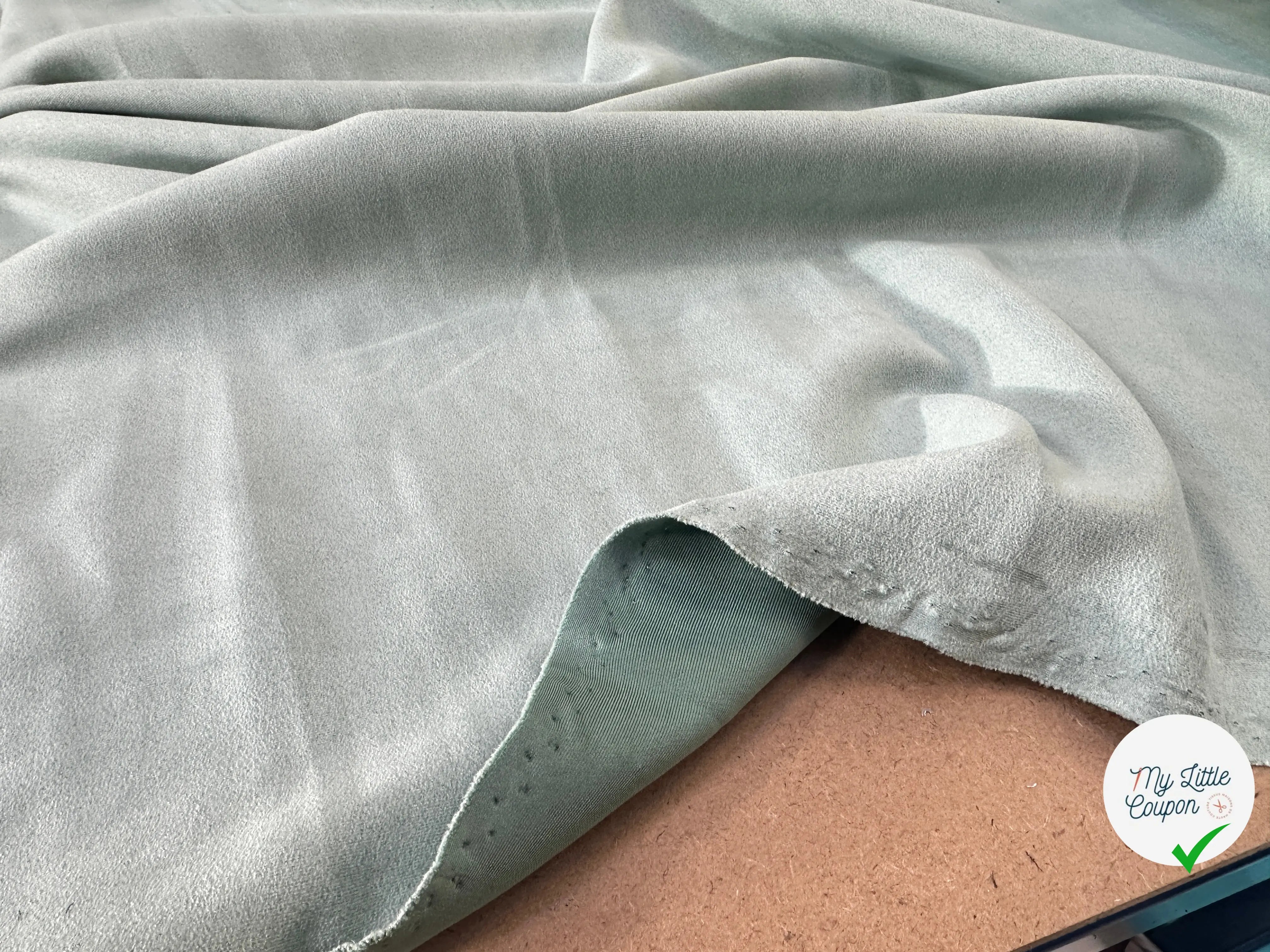 SUEDINE EFFET DAIM DENSE VERT AMANDE 11%EA - My Little Coupon