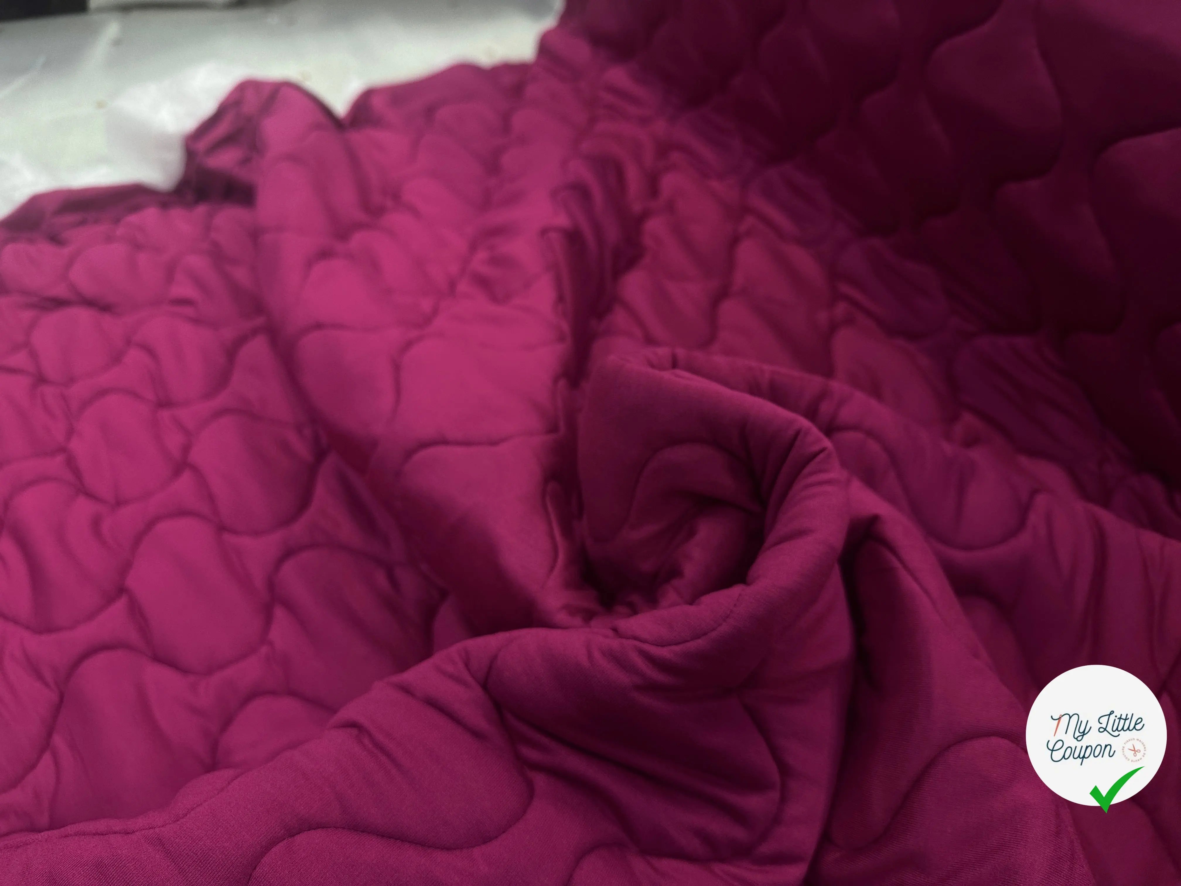 SWEAT MATELASSÉ FUSCHIA VISCOSE DOUBLE FACE MATELASSAGE FRANÇAIS MLC INTERN