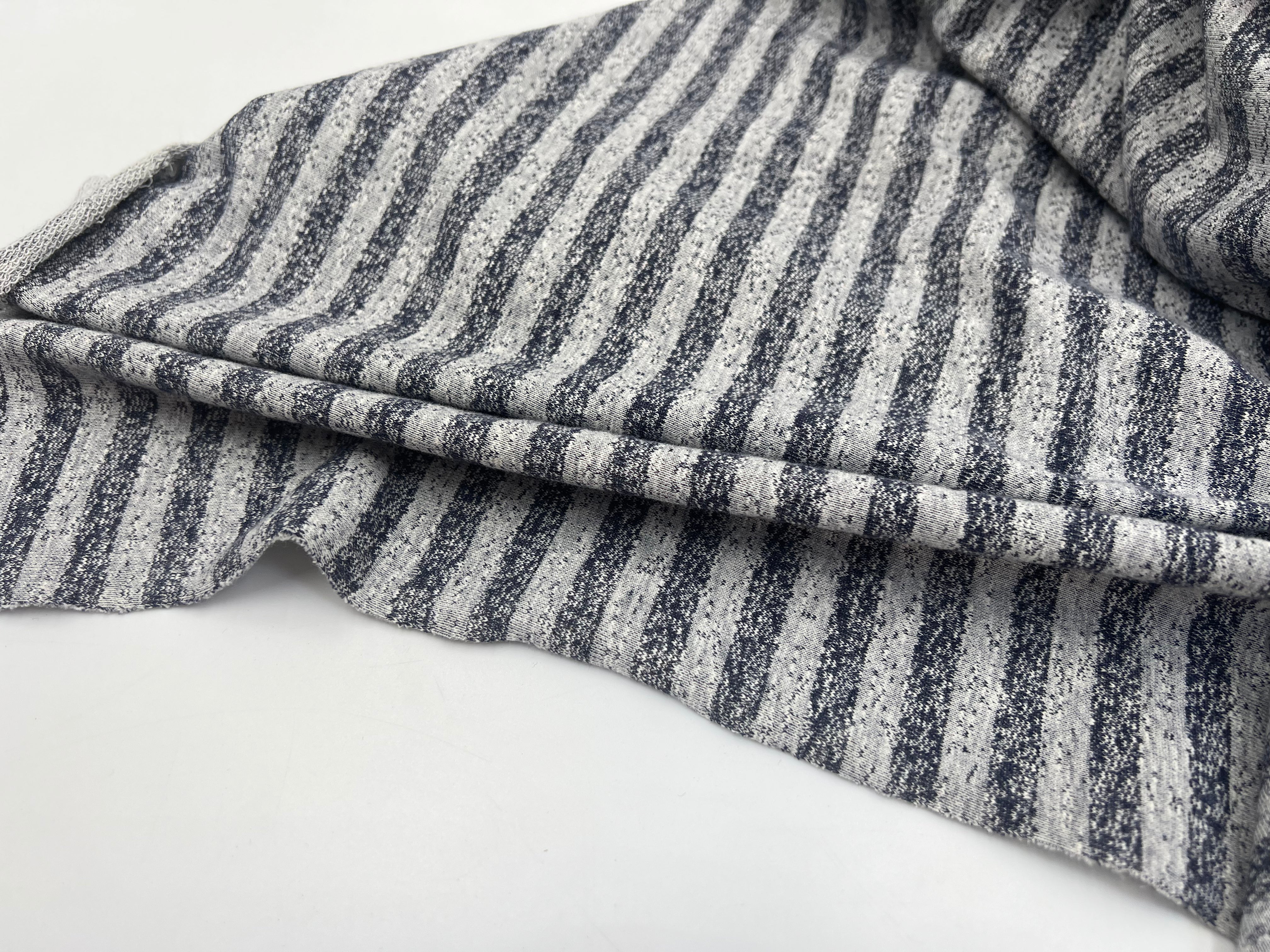 SWEAT MOLLETON NON GRATTÉ RAYURES  FANTAISIE INDIGO SUR GRIS MSO