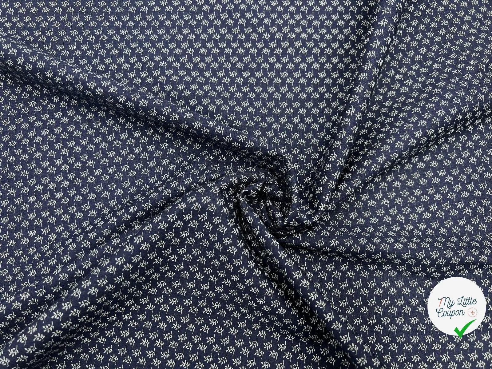 TISSU 100% COTON FERMIÈRE FOND BLEU MOTIF FEUILLAGES - My Little Coupon - tissu - coudre