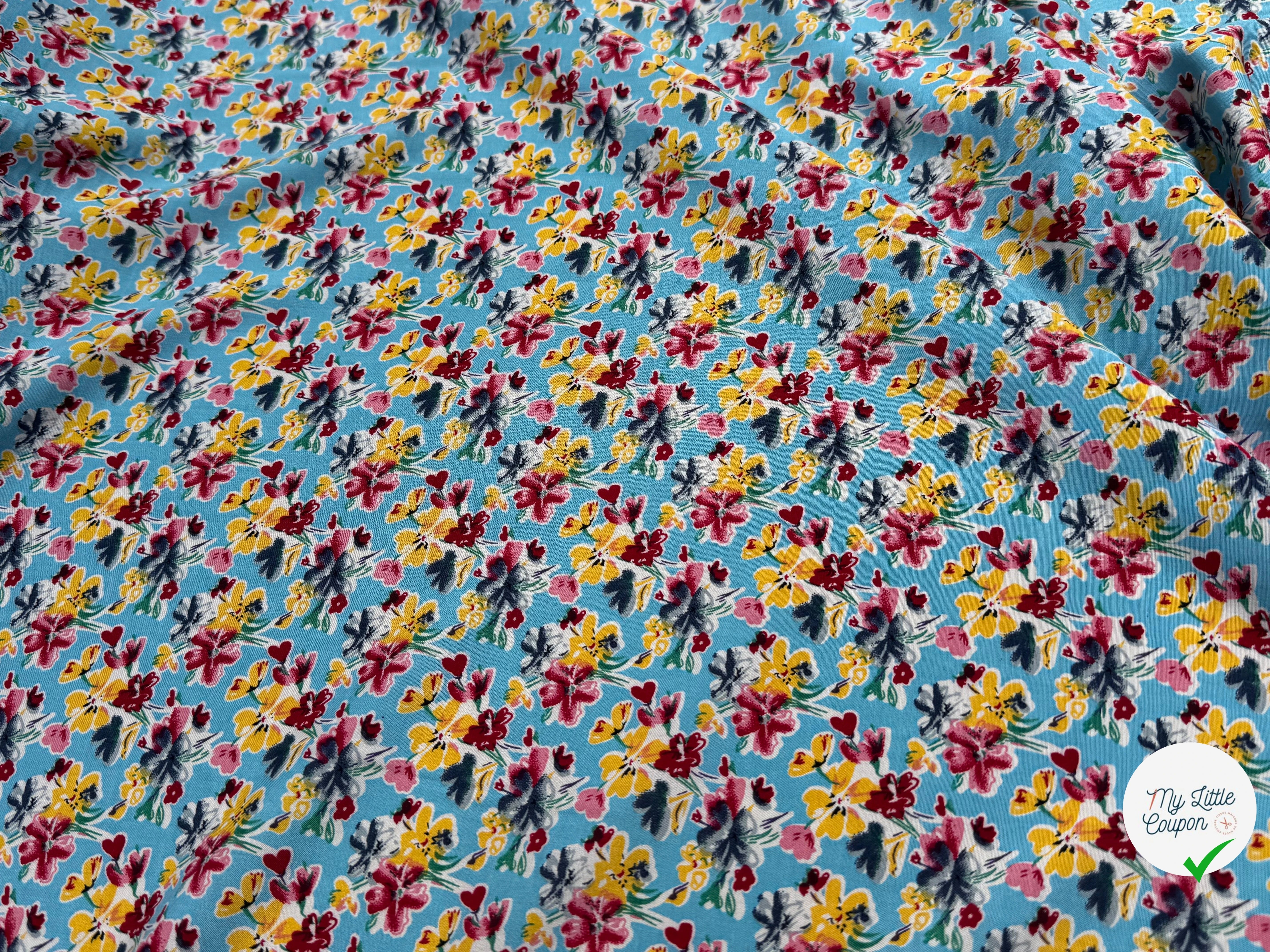 TISSU 100% VISCOSE FOND BLEU CIEL IMPRIMÉ BOUQUETS - My Little Coupon