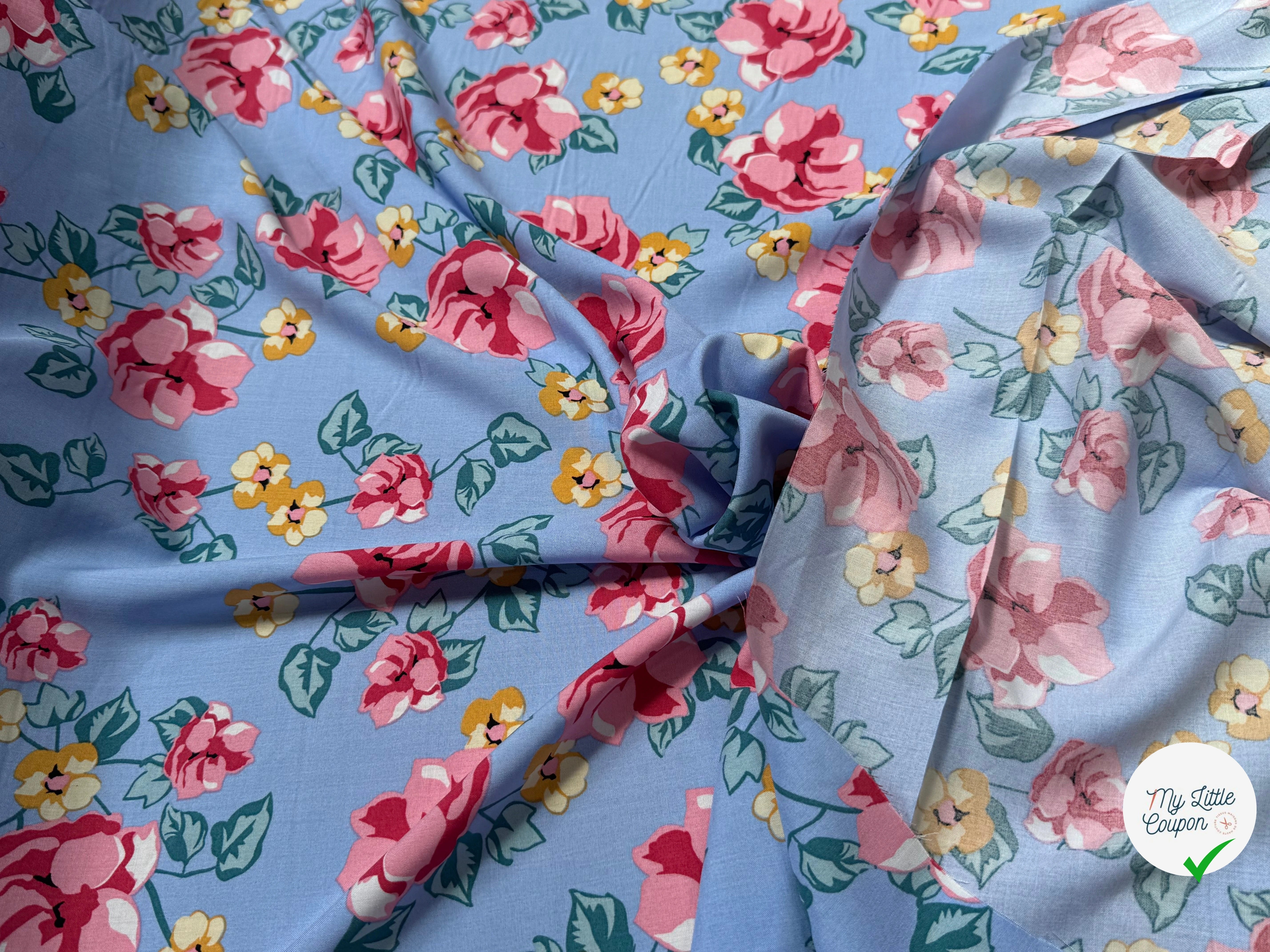 TISSU 100% VISCOSE IMPRIMÉ BRANCHES À FLEURS FOND BLEU CIEL - My Little Coupon