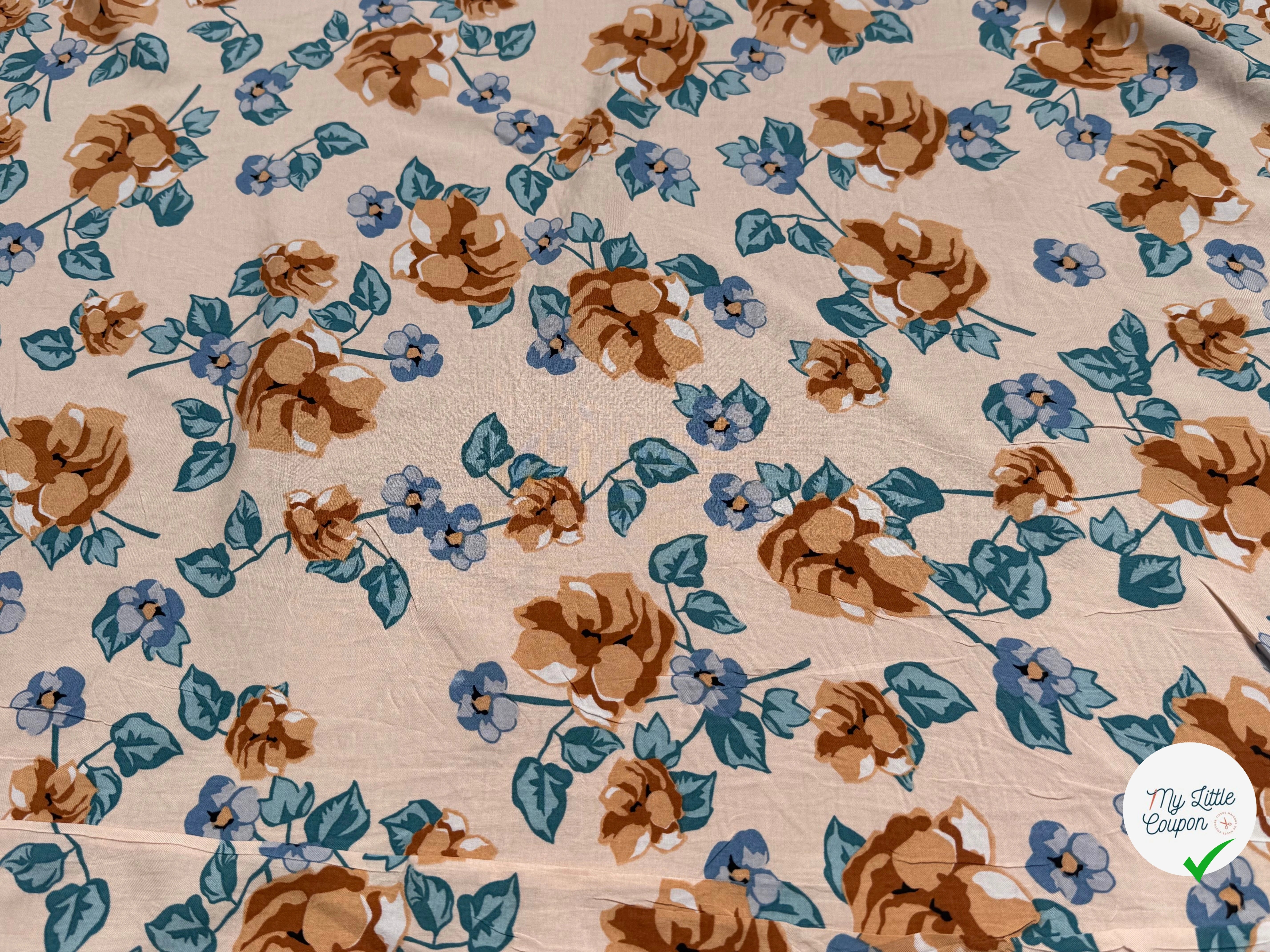 TISSU 100% VISCOSE IMPRIMÉ BRANCHES À FLEURS FOND CREME - My Little Coupon