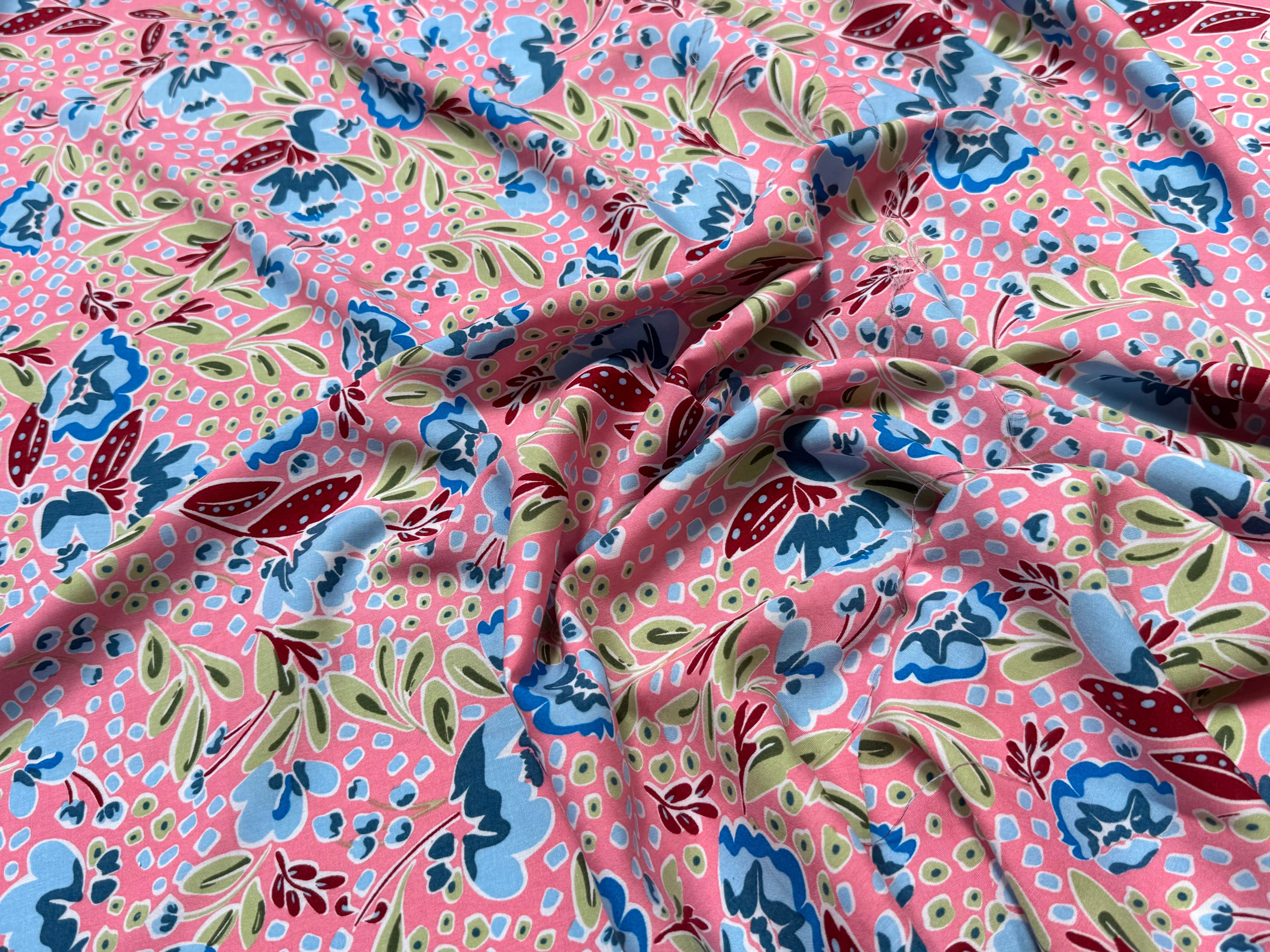 TISSU 100% VISCOSE IMPRIMÉ FEUILLAGES FOND ROSE - My Little Coupon