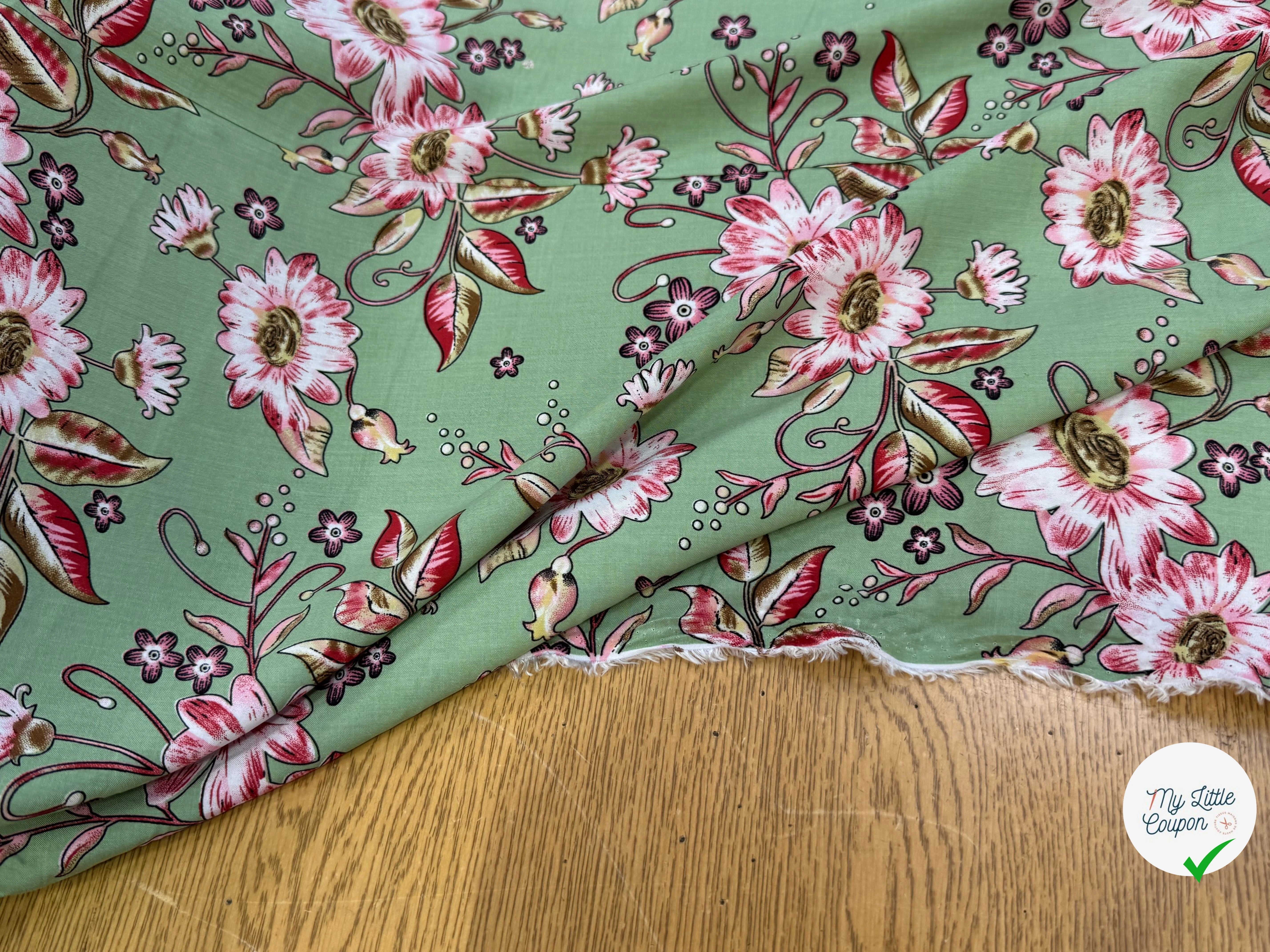 TISSU 100% VISCOSE IMPRIMÉ FOND VERT KAKI - My Little Coupon