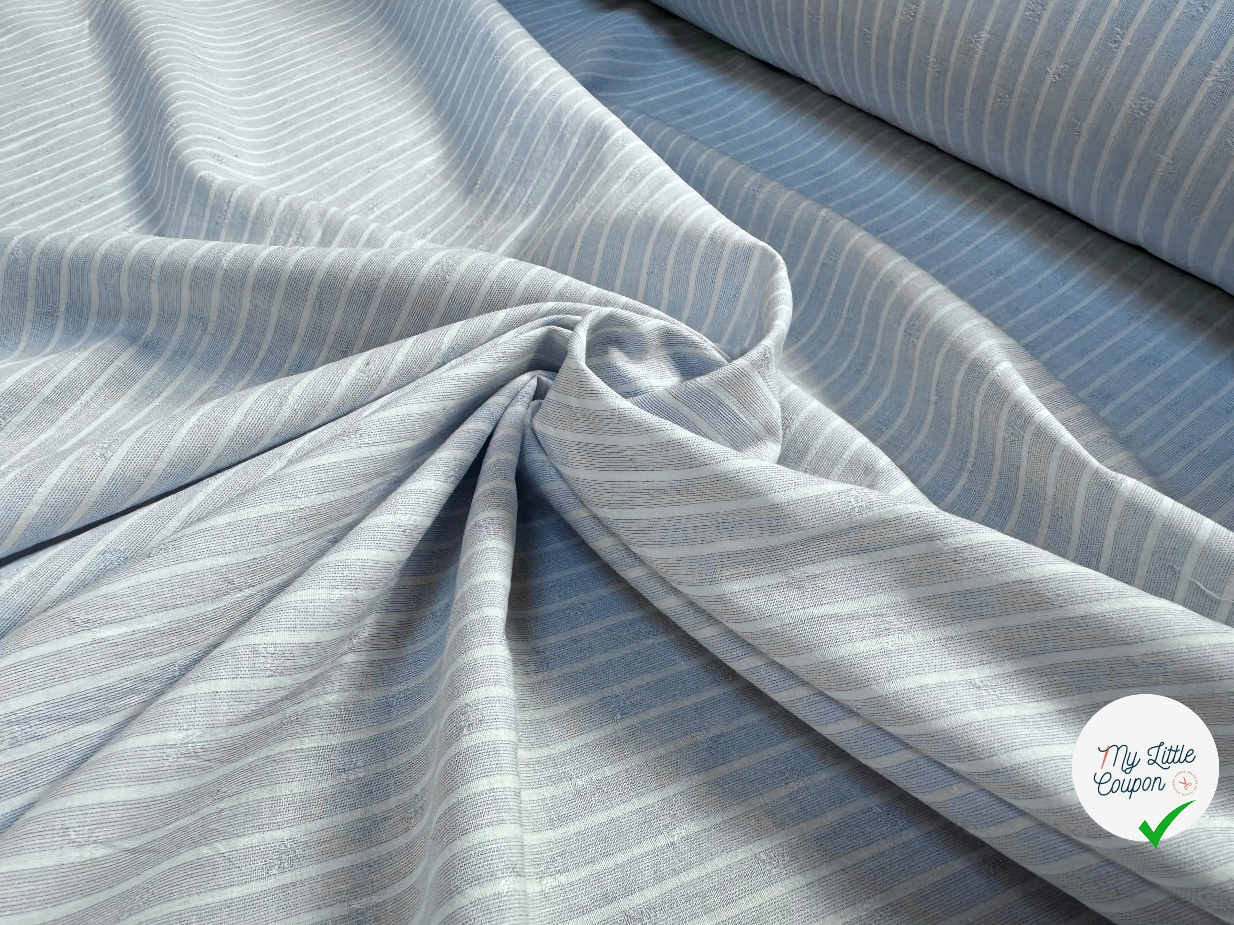 TISSU CHEMISE COTON FACONNE PETITES FLEURS AVEC RAYURES - My Little Coupon