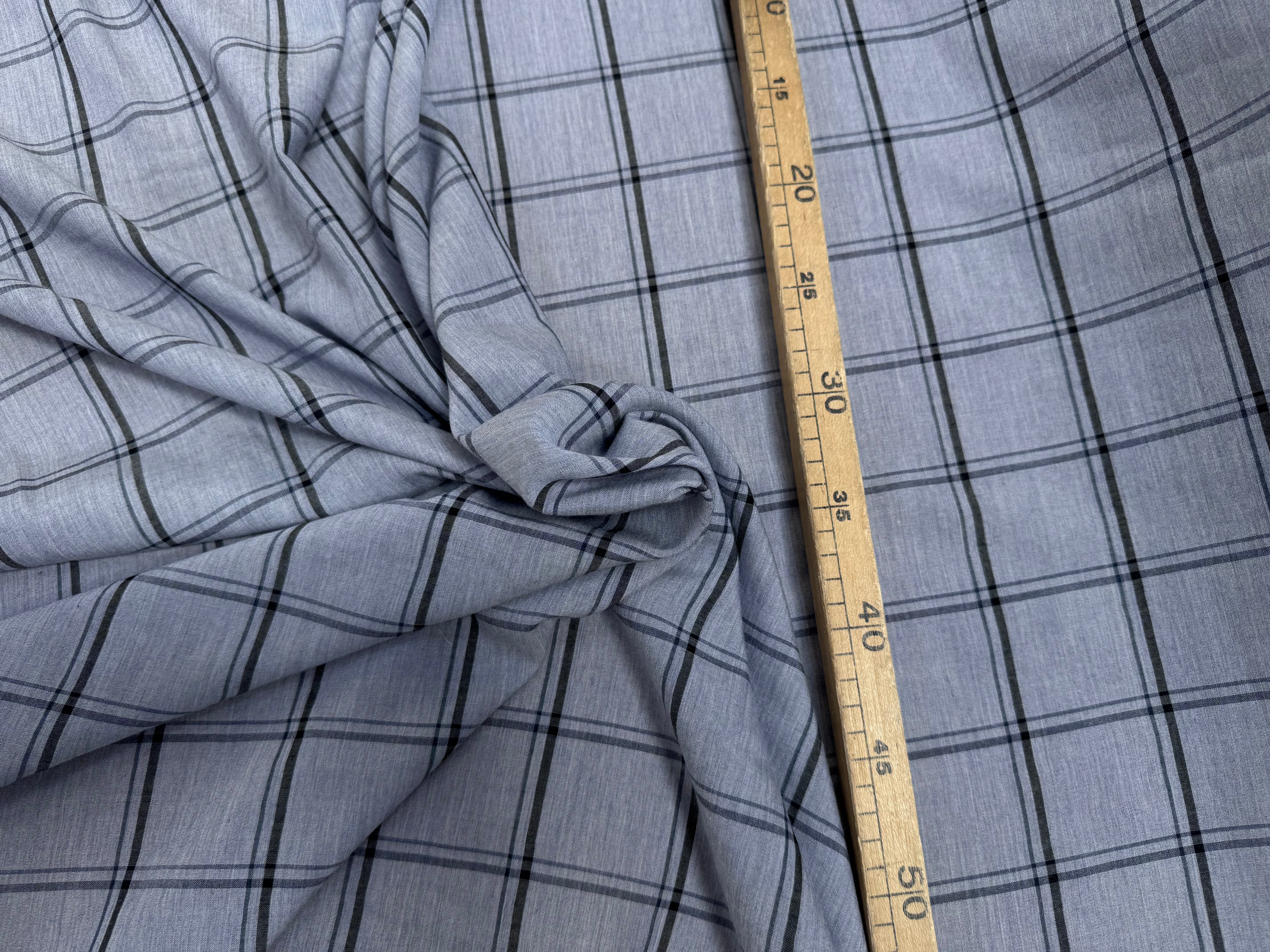 TISSU COTON CHEMISE FOND GRIS MOTIFS CARREAUX GRIS FONCÉ ULRTA DOUX - My Little Coupon