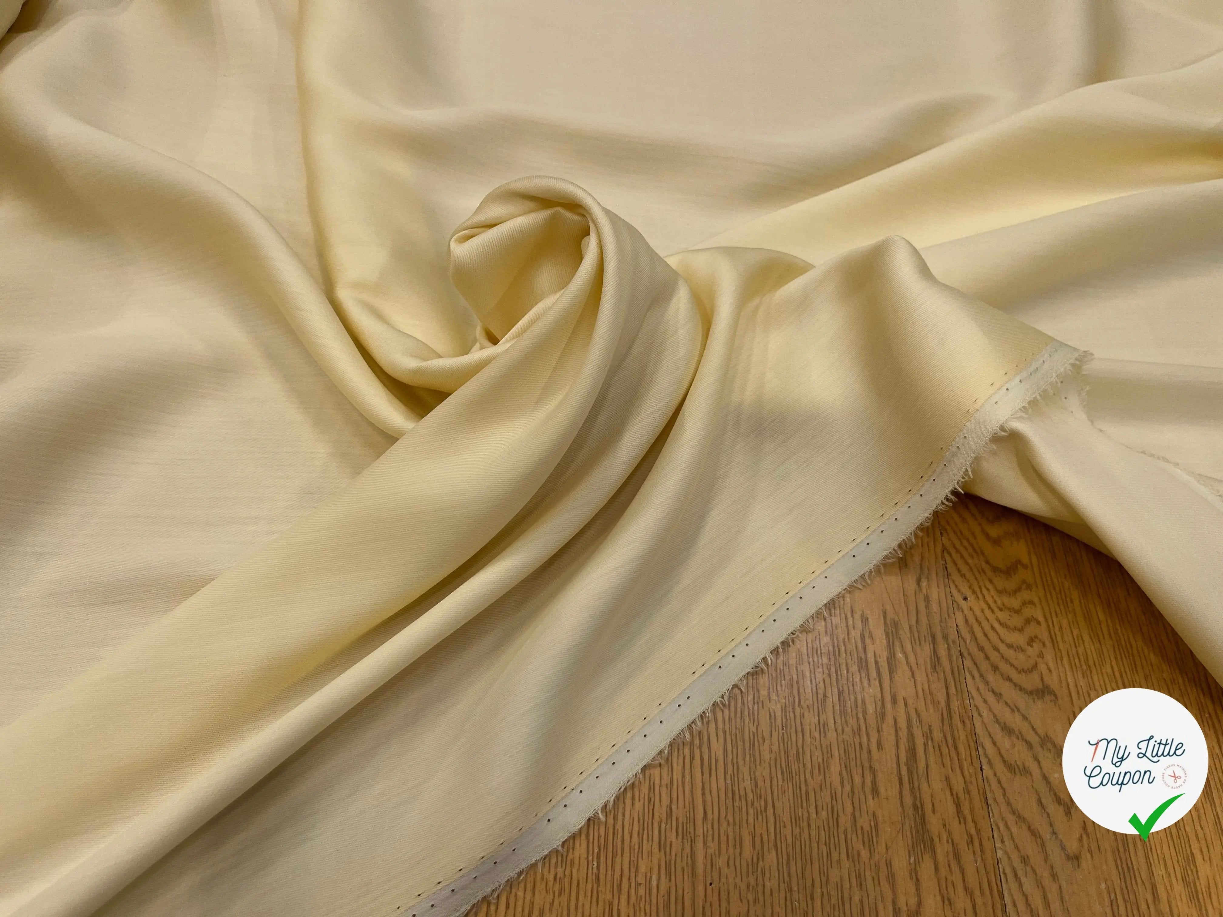 TISSU COTON SATINÉ JAUNE BÉBÉ 27% SOIE - My Little Coupon