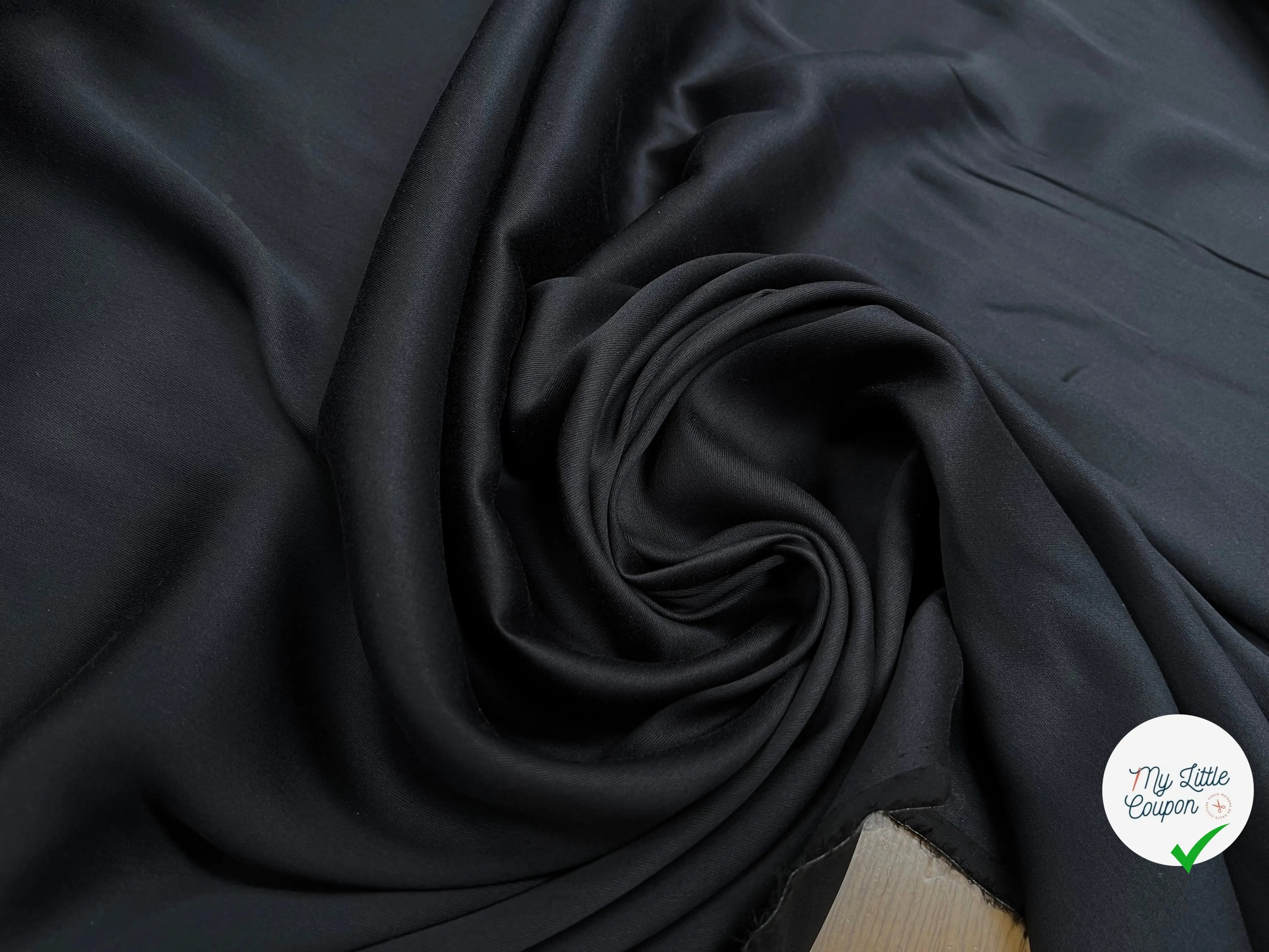 TISSU COTON SATINÉ NOIR 27% SOIE - My Little Coupon