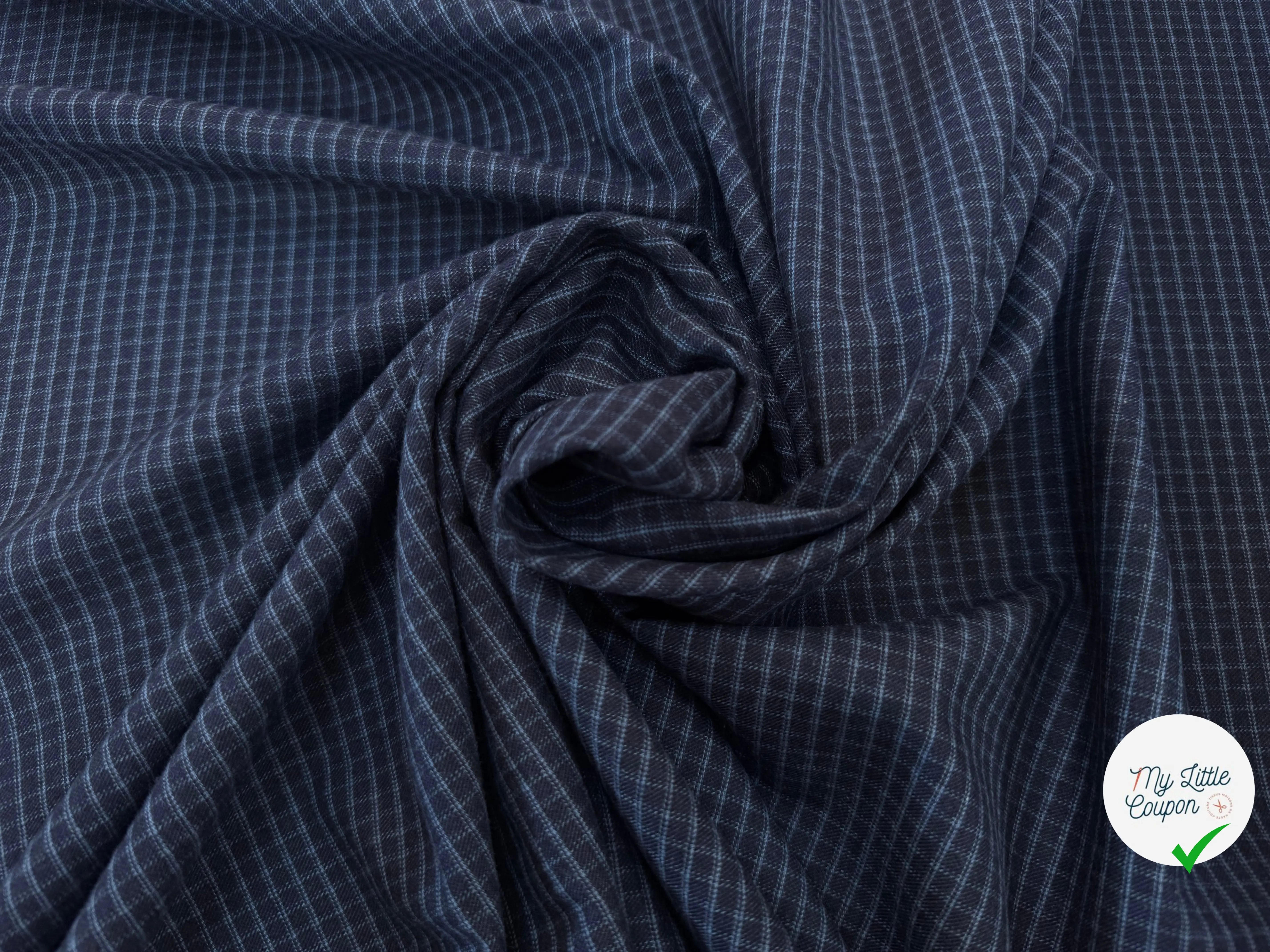 TISSU COTON TRAPPEUR BLEU NAVY MOTIFS PETITS CARREAUX BLEU CLAIR - My Little Coupon