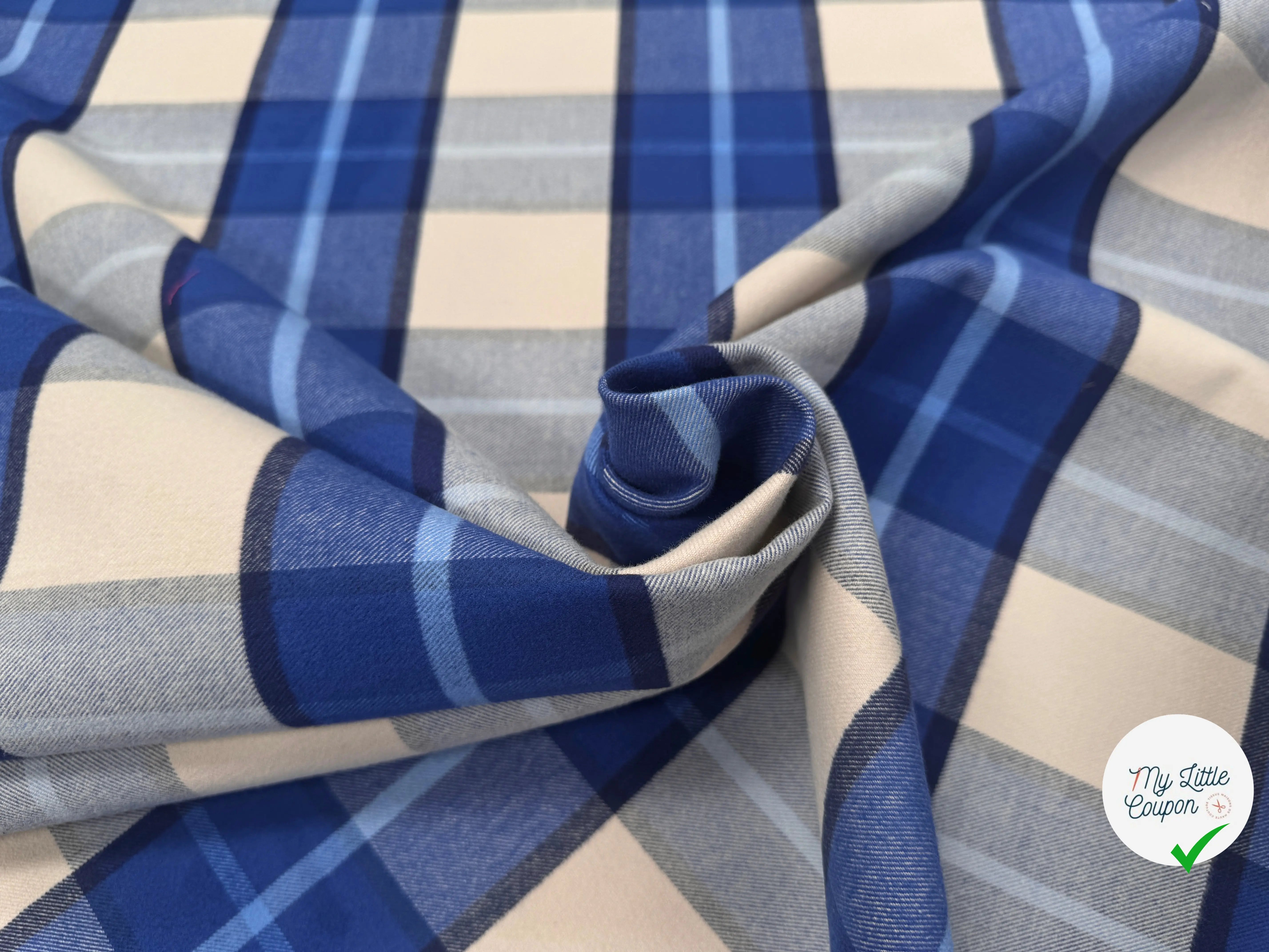TISSU COTON TRAPPEUR CARREAUX BLEU CREME CONTRECOLLÉ - My Little Coupon