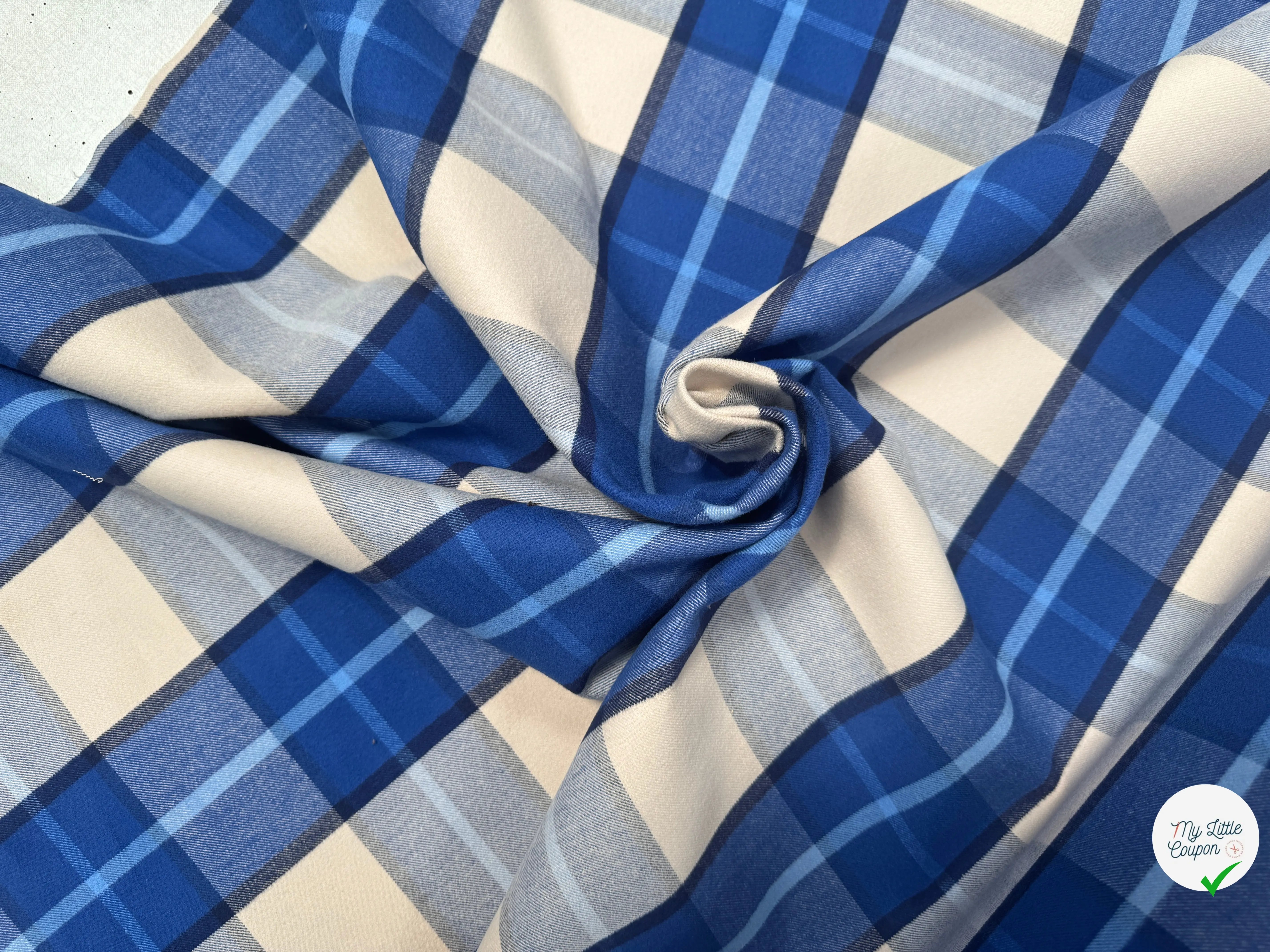 TISSU COTON TRAPPEUR CARREAUX BLEU CREME CONTRECOLLÉ - My Little Coupon