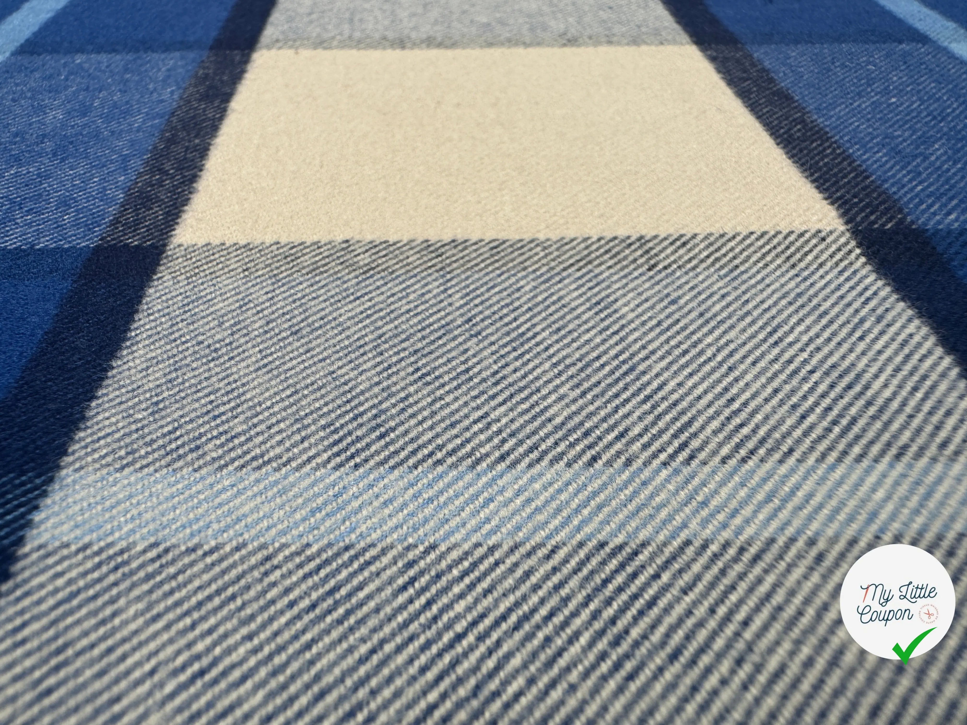 TISSU COTON TRAPPEUR CARREAUX BLEU CREME CONTRECOLLÉ - My Little Coupon