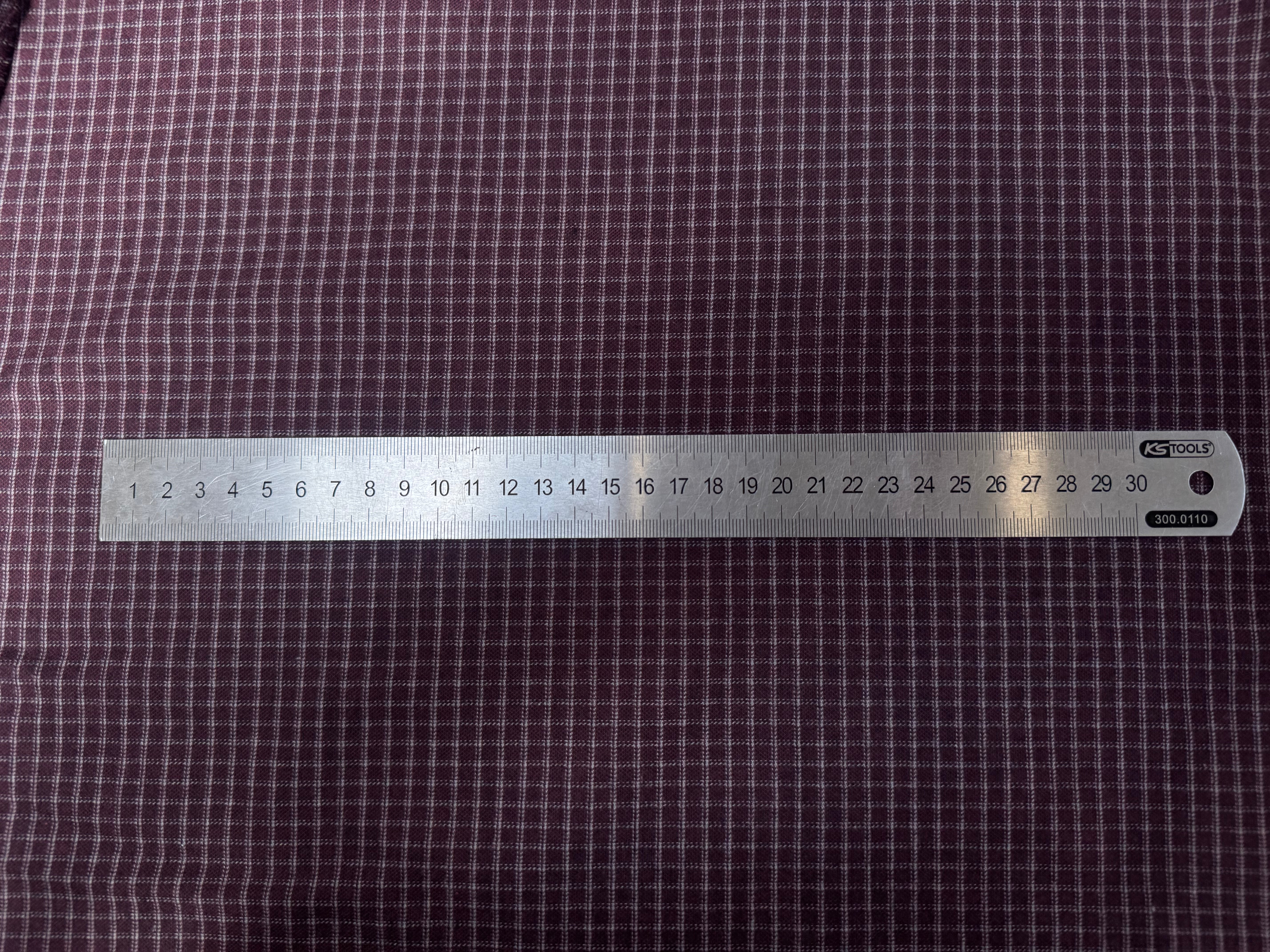 TISSU COTON TRAPPEUR VIOLET MOTIFS CARREAUX BLANC - My Little Coupon